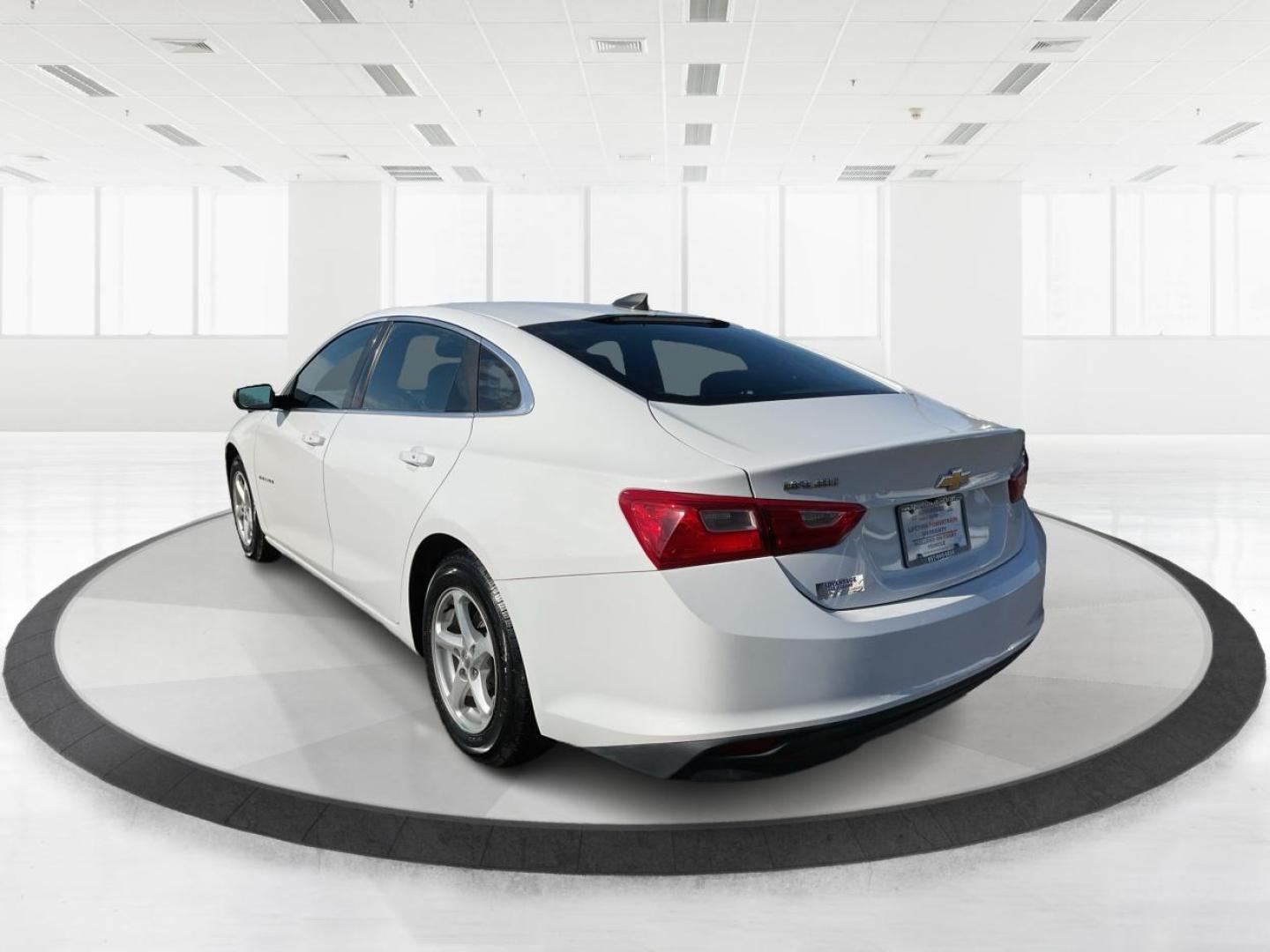 2016 Chevrolet Malibu LS (1G1ZB5ST7GF) with an ECOTEC 1.5L I-4 gasoline direct injection engine, located at 8750 N County Rd 25A, Piqua, OH, 45356, (937) 908-9800, 40.164391, -84.232513 - Photo#4