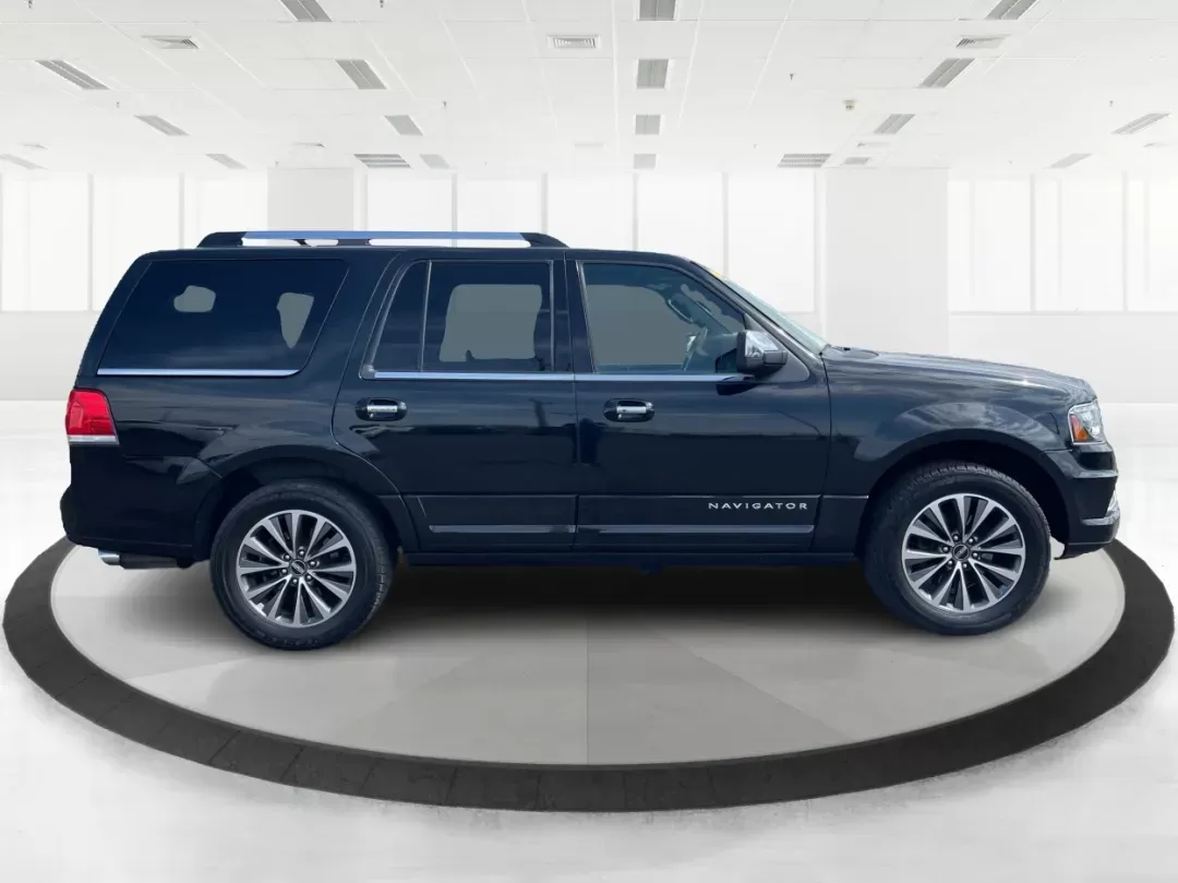 photo of 2015 Lincoln Navigator Base