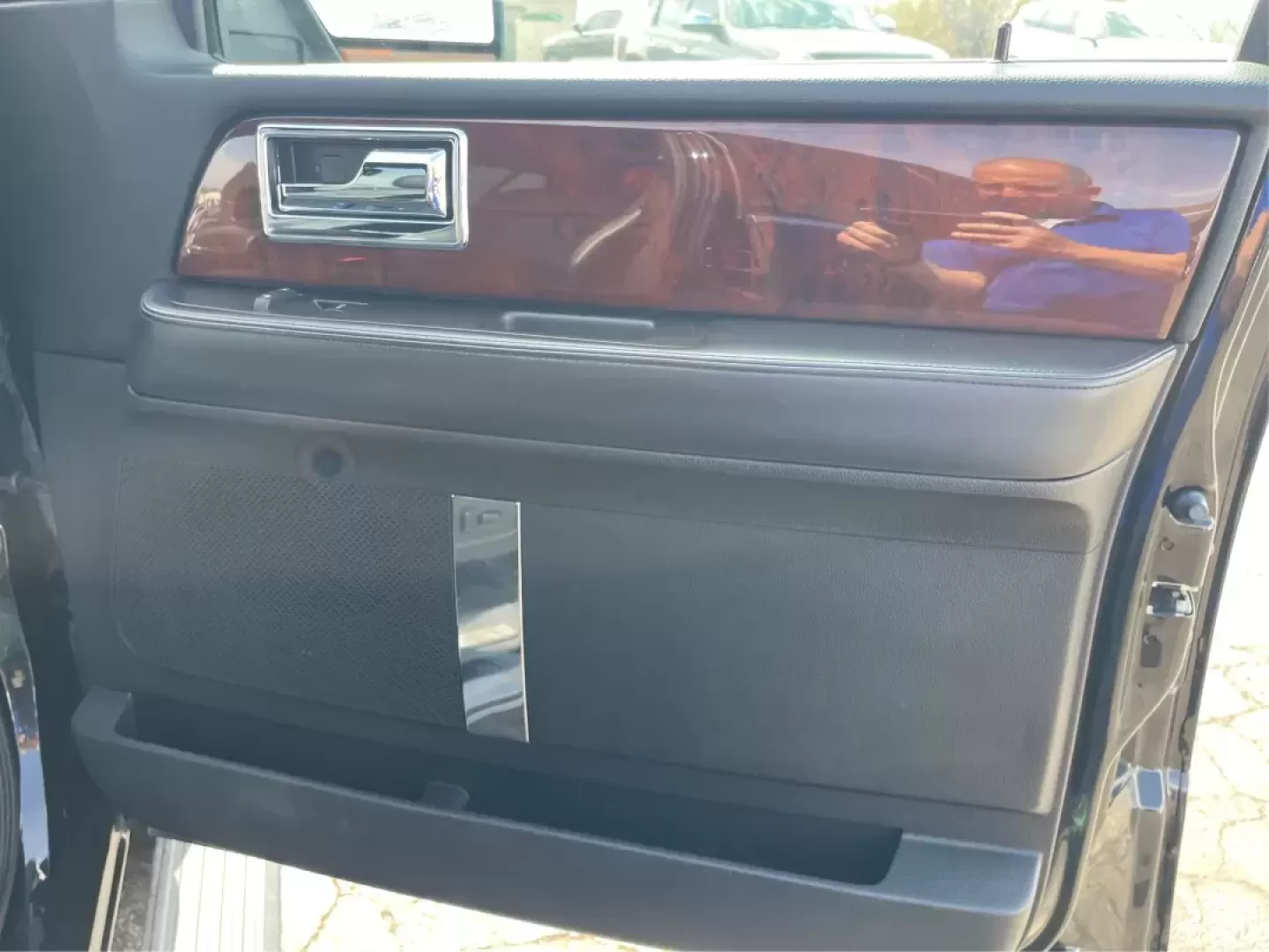 2015 Lincoln Navigator Base (5LMJJ2JT1FE) with an Other engine, located at 1184 Kauffman Ave, Fairborn, OH, 45324, (937) 908-9800, 39.807072, -84.030914 - Photo#19