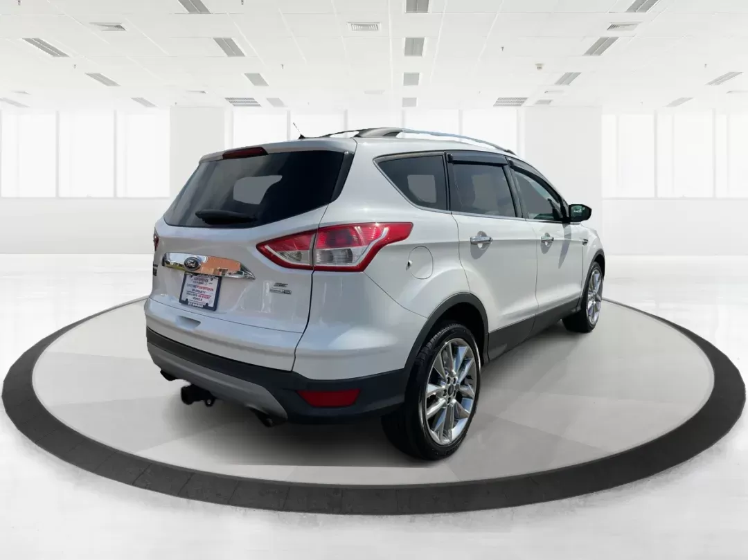 2015 Ford Escape SE (1FMCU9G92FU) with an EcoBoost 1.6L I-4 gasoline direct injection engine, located at 4508 South Dixie Dr, Moraine, OH, 45439, (937) 908-9800, 39.689976, -84.218452 - 2015 Ford Escape SE - Photo#2