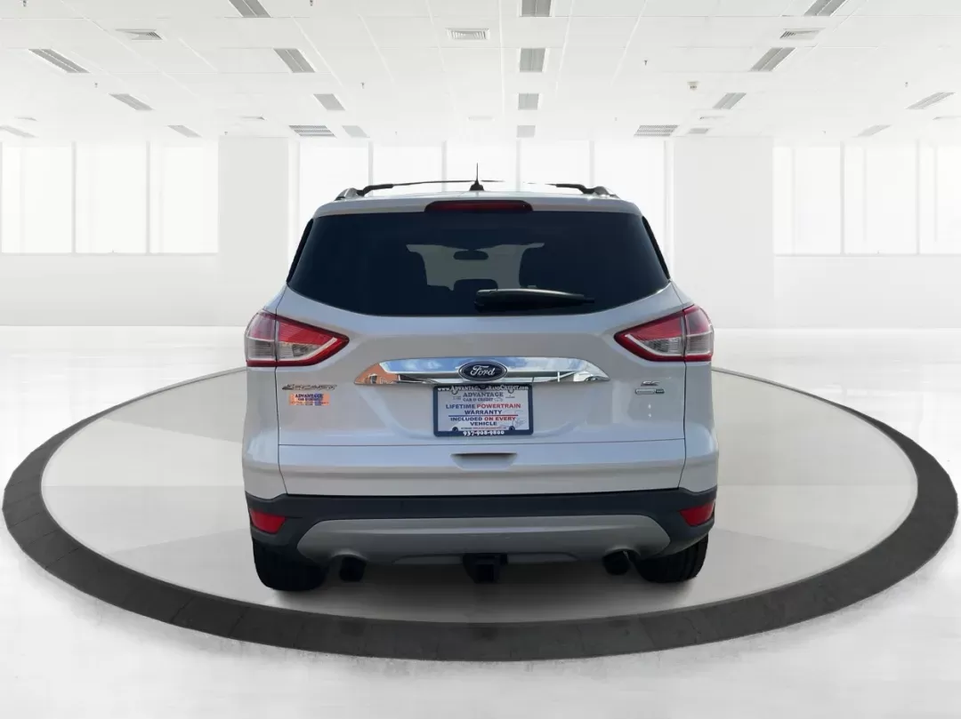 2015 Ford Escape SE (1FMCU9G92FU) with an EcoBoost 1.6L I-4 gasoline direct injection engine, located at 4508 South Dixie Dr, Moraine, OH, 45439, (937) 908-9800, 39.689976, -84.218452 - 2015 Ford Escape SE - Photo#3