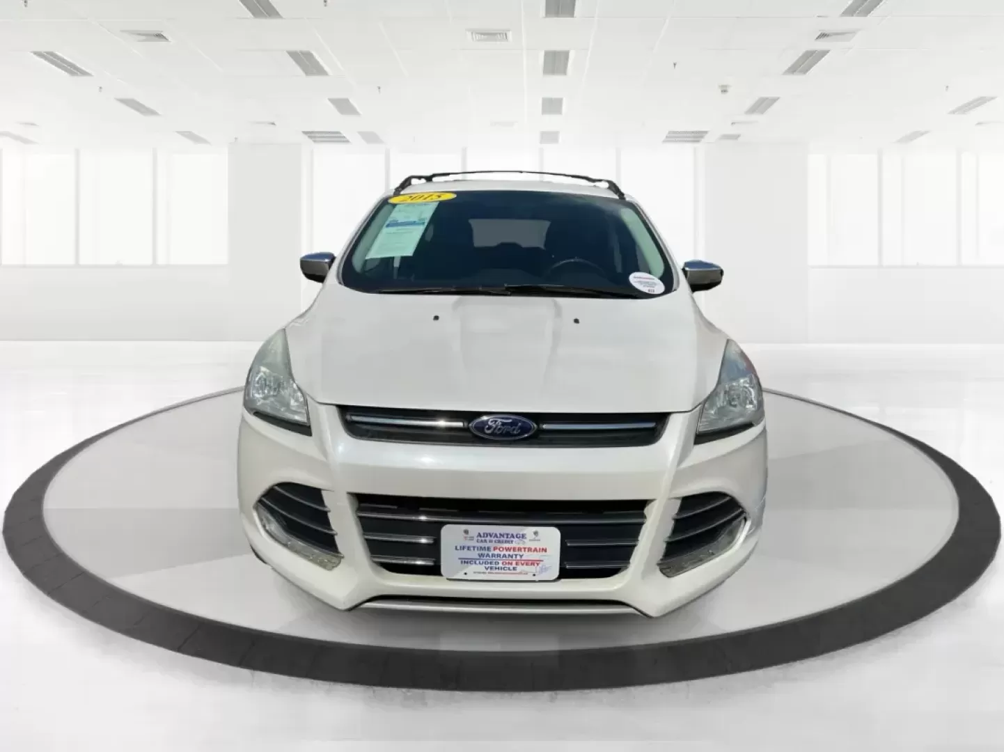 2015 Ford Escape SE (1FMCU9G92FU) with an EcoBoost 1.6L I-4 gasoline direct injection engine, located at 1184 Kauffman Ave, Fairborn, OH, 45324, (937) 908-9800, 39.807072, -84.030914 - 2015 Ford Escape SE - Photo#6