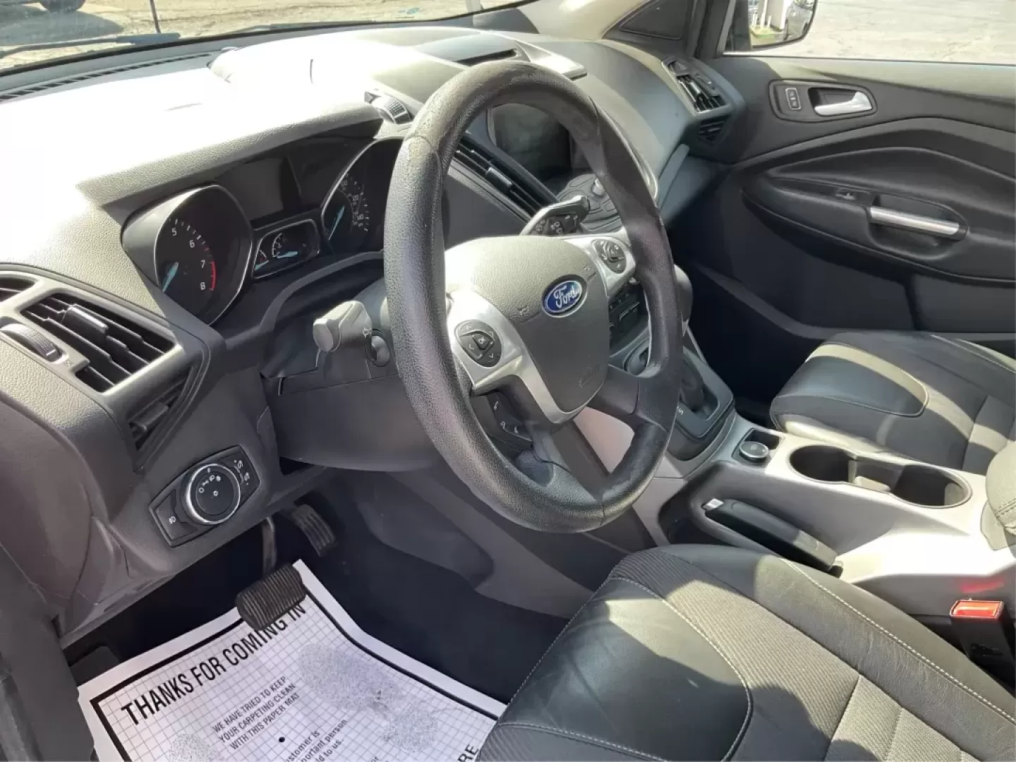 2015 Ford Escape SE (1FMCU9G92FU) with an EcoBoost 1.6L I-4 gasoline direct injection engine, located at 1184 Kauffman Ave, Fairborn, OH, 45324, (937) 908-9800, 39.807072, -84.030914 - 2015 Ford Escape SE - Photo#8