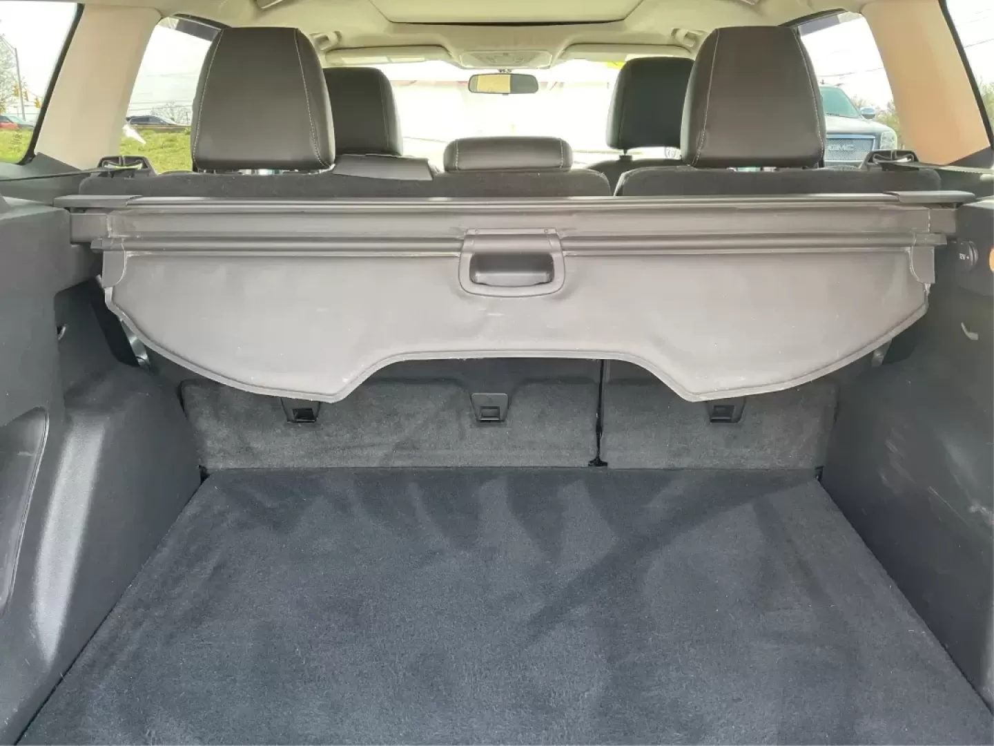 2015 Ford Escape SE (1FMCU9G92FU) with an EcoBoost 1.6L I-4 gasoline direct injection engine, located at 1184 Kauffman Ave, Fairborn, OH, 45324, (937) 908-9800, 39.807072, -84.030914 - 2015 Ford Escape SE - Photo#11
