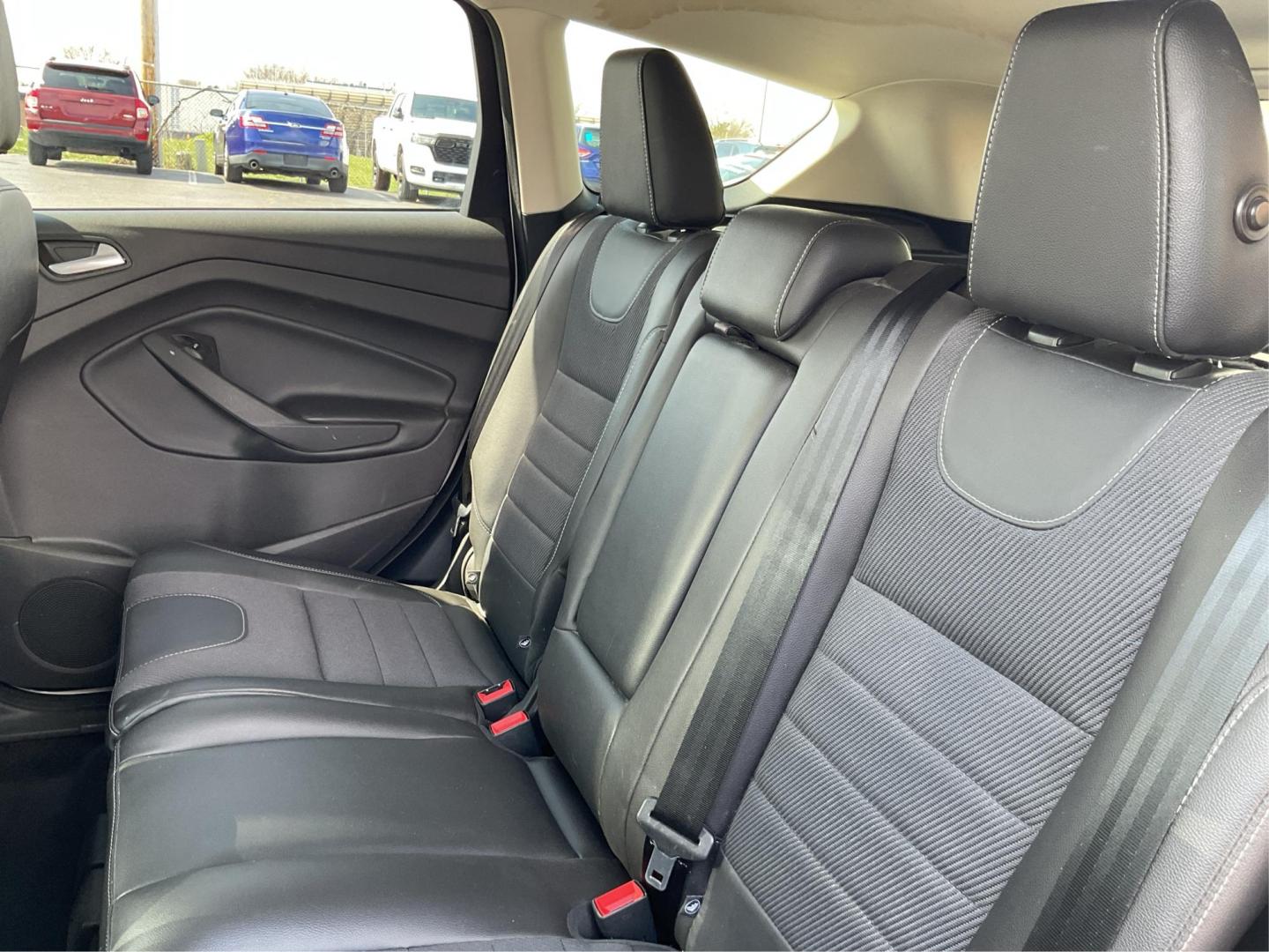 2015 Ford Escape SE (1FMCU9G92FU) with an EcoBoost 1.6L I-4 gasoline direct injection engine, located at 401 Woodman Dr, Riverside, OH, 45431, (937) 908-9800, 39.760899, -84.123421 - Photo#9