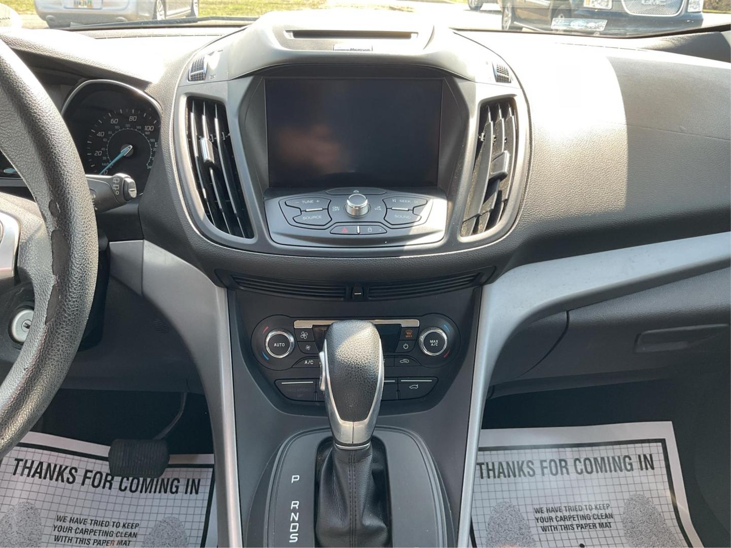 2015 Ford Escape SE (1FMCU9G92FU) with an EcoBoost 1.6L I-4 gasoline direct injection engine, located at 401 Woodman Dr, Riverside, OH, 45431, (937) 908-9800, 39.760899, -84.123421 - Photo#12