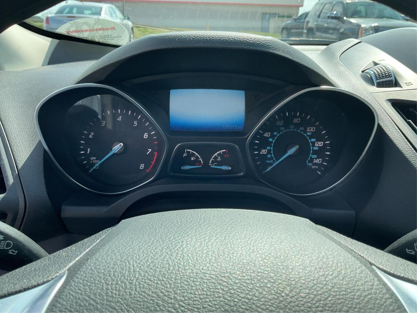 2015 Ford Escape SE (1FMCU9G92FU) with an EcoBoost 1.6L I-4 gasoline direct injection engine, located at 401 Woodman Dr, Riverside, OH, 45431, (937) 908-9800, 39.760899, -84.123421 - Photo#14