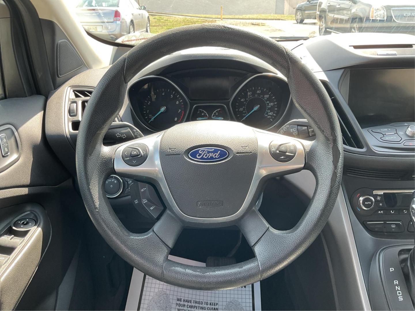 2015 Ford Escape SE (1FMCU9G92FU) with an EcoBoost 1.6L I-4 gasoline direct injection engine, located at 401 Woodman Dr, Riverside, OH, 45431, (937) 908-9800, 39.760899, -84.123421 - Photo#15