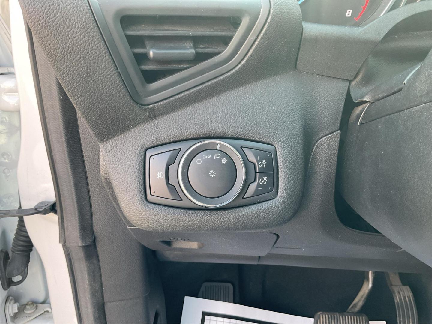 2015 Ford Escape SE (1FMCU9G92FU) with an EcoBoost 1.6L I-4 gasoline direct injection engine, located at 401 Woodman Dr, Riverside, OH, 45431, (937) 908-9800, 39.760899, -84.123421 - Photo#16