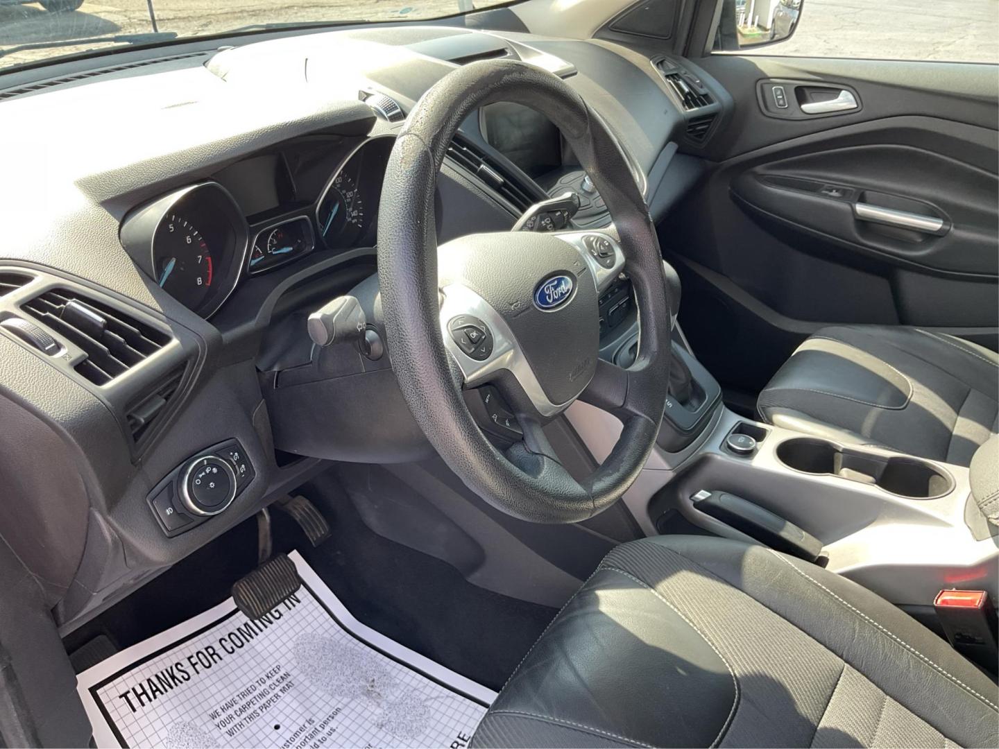 2015 Ford Escape SE (1FMCU9G92FU) with an EcoBoost 1.6L I-4 gasoline direct injection engine, located at 401 Woodman Dr, Riverside, OH, 45431, (937) 908-9800, 39.760899, -84.123421 - Photo#8