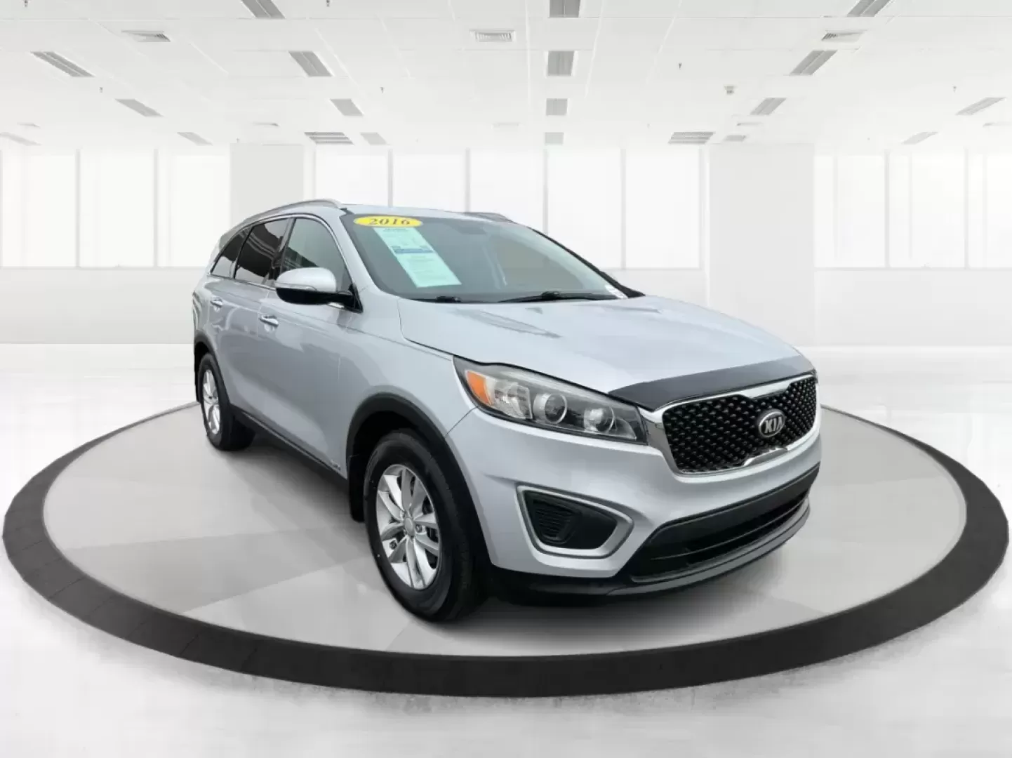 2016 Kia Sorento 2.4L LX (5XYPGDA39GG) with an 2.4L I-4 gasoline direct injection engine, located at 1099 N County Rd 25A, Troy, OH, 45373, (937) 908-9800, 40.057079, -84.212883 - Photo#0