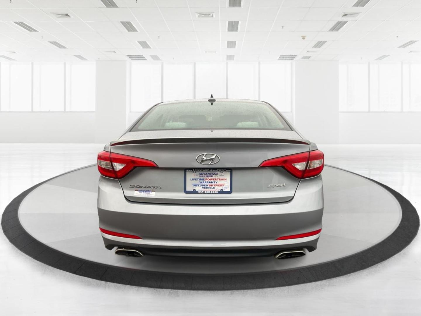 2016 Hyundai Sonata Sport (5NPE34AF1GH) with an 2.4L I-4 gasoline direct injection engine, located at 4508 South Dixie Dr, Moraine, OH, 45439, (937) 908-9800, 39.689976, -84.218452 - Photo#3