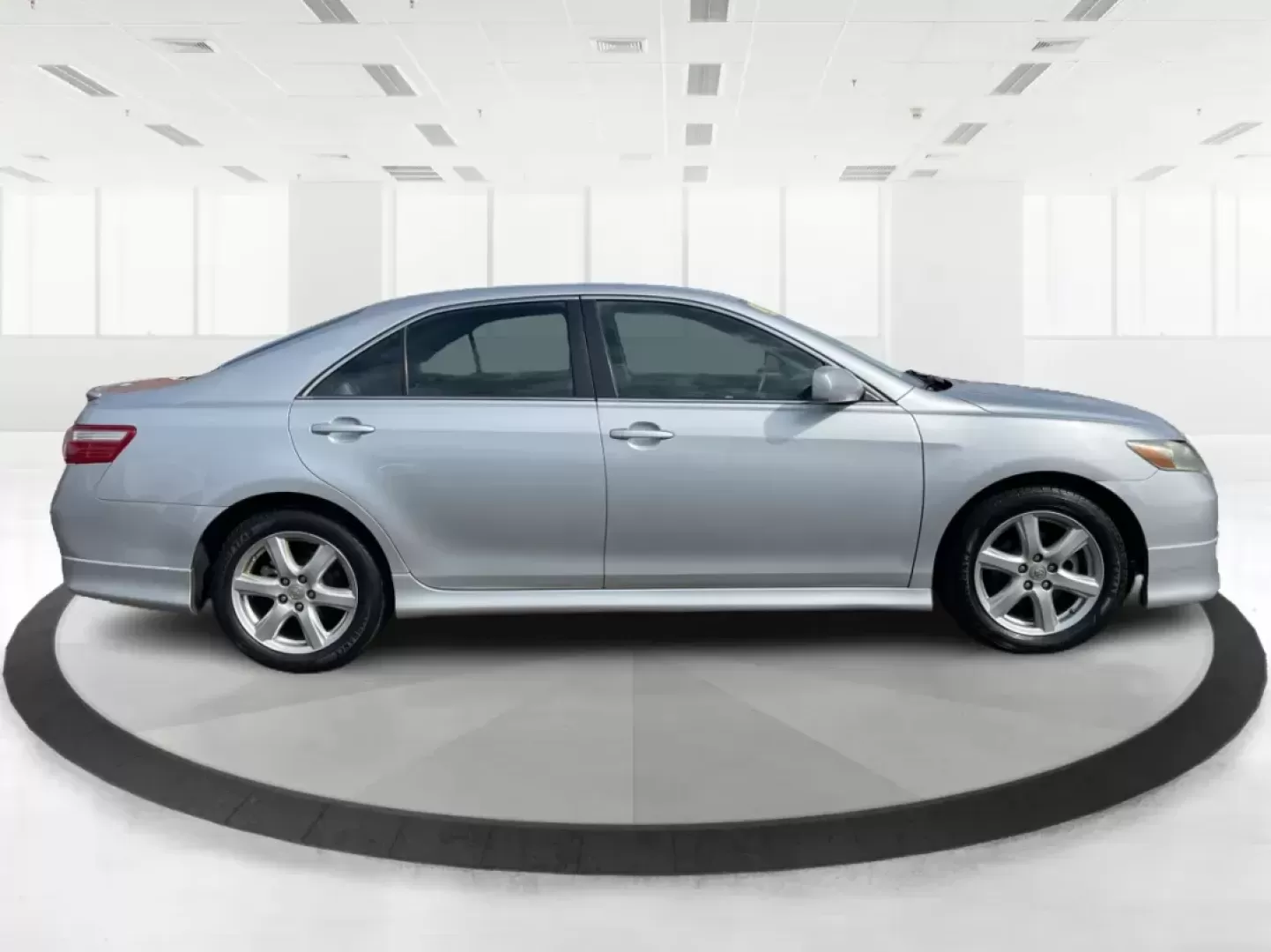 2009 Toyota Camry SE V6 (4T1BK46K39U) with an 3.5L V-6 DOHC engine, located at 401 Woodman Dr, Riverside, OH, 45431, (937) 908-9800, 39.760899, -84.123421 - 2009 Toyota Camry SE V6 - Photo#1