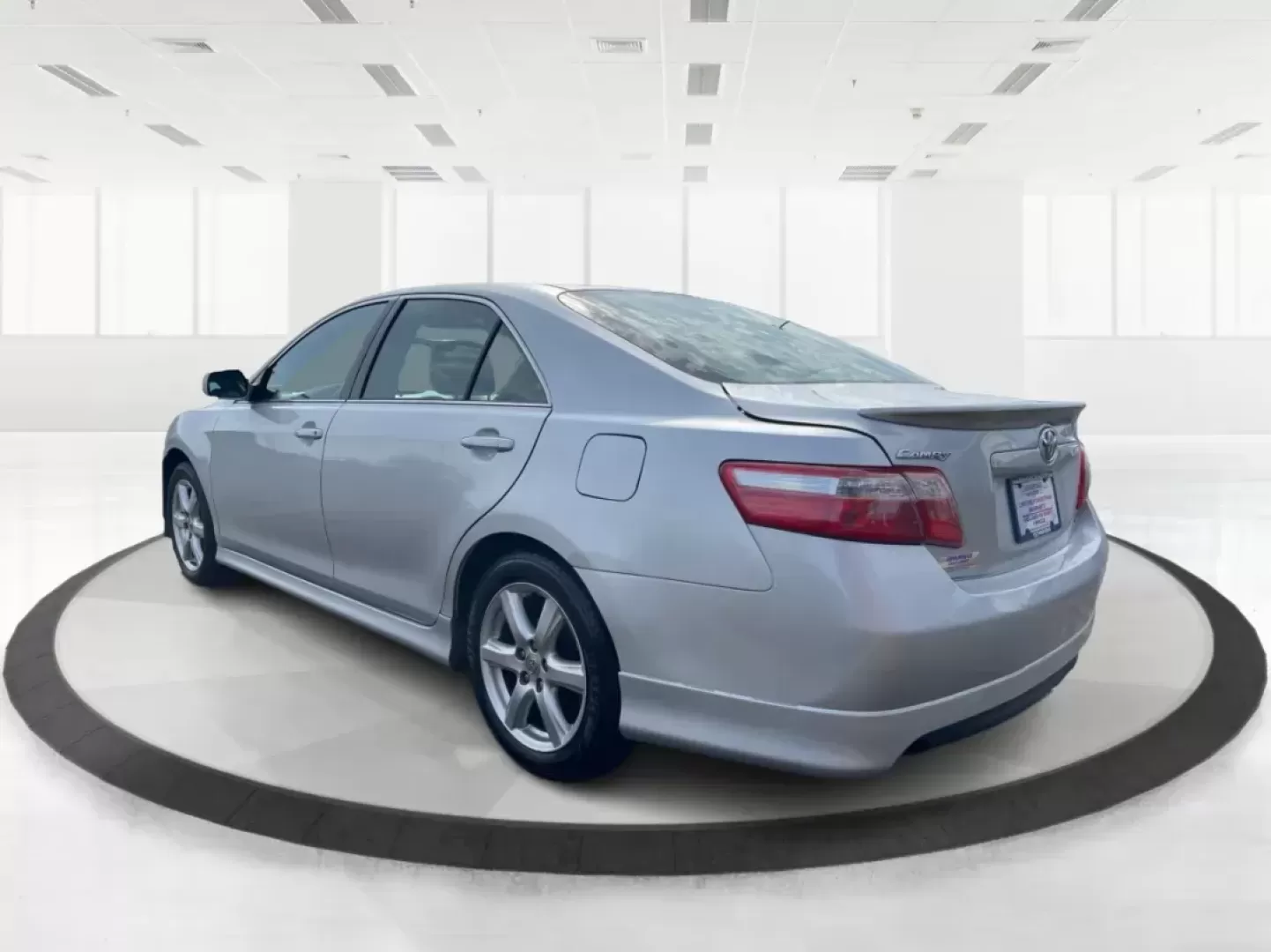 2009 Toyota Camry SE V6 (4T1BK46K39U) with an 3.5L V-6 DOHC engine, located at 401 Woodman Dr, Riverside, OH, 45431, (937) 908-9800, 39.760899, -84.123421 - 2009 Toyota Camry SE V6 - Photo#5