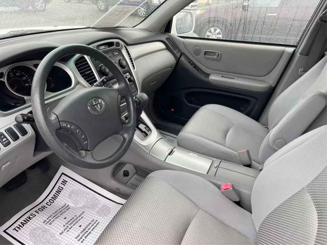 2007 Toyota Highlander V6 | Sport V6 (JTEGP21A370) with an 3.3L V-6 DOHC engine, located at 1230 East Main St, Xenia, OH, 45385, (937) 908-9800, 39.688026, -83.910172 - 2007 Toyota Highlander V6 | Sport V6 - Photo#8