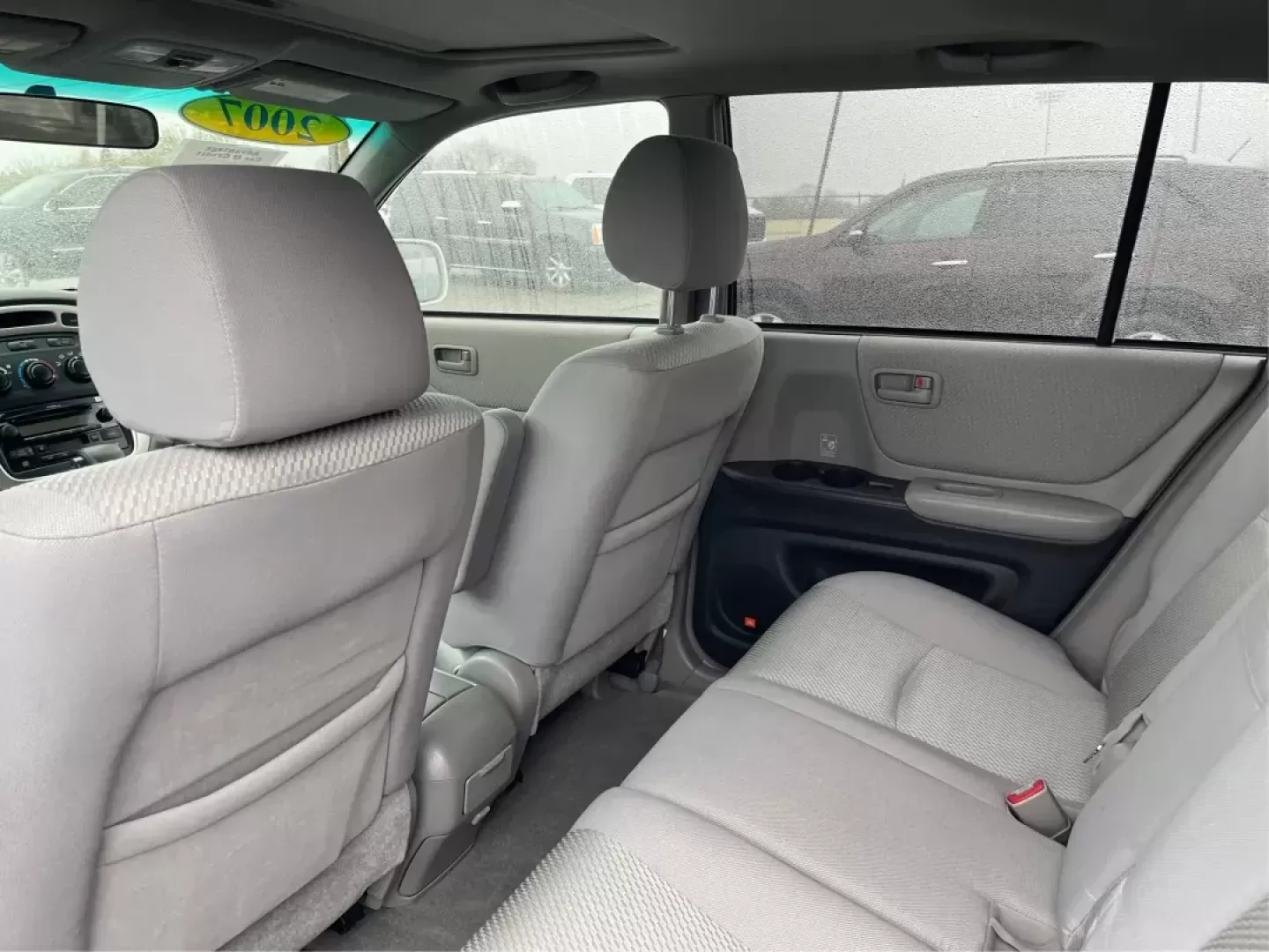 2007 Toyota Highlander V6 | Sport V6 (JTEGP21A370) with an 3.3L V-6 DOHC engine, located at 1230 East Main St, Xenia, OH, 45385, (937) 908-9800, 39.688026, -83.910172 - 2007 Toyota Highlander V6 | Sport V6 - Photo#9