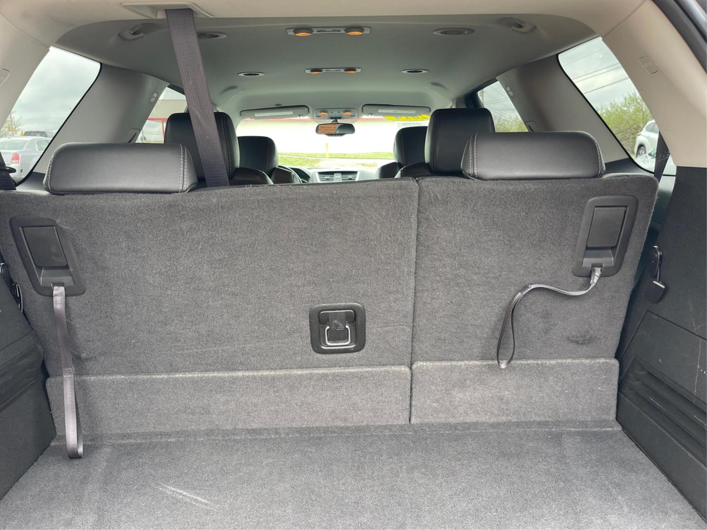 2014 GMC Acadia SLT-1 (1GKKVRKD2EJ) with an 3.6L V-6 gasoline direct injection engine, located at 1099 N County Rd 25A, Troy, OH, 45373, (937) 908-9800, 40.057079, -84.212883 - Photo#11