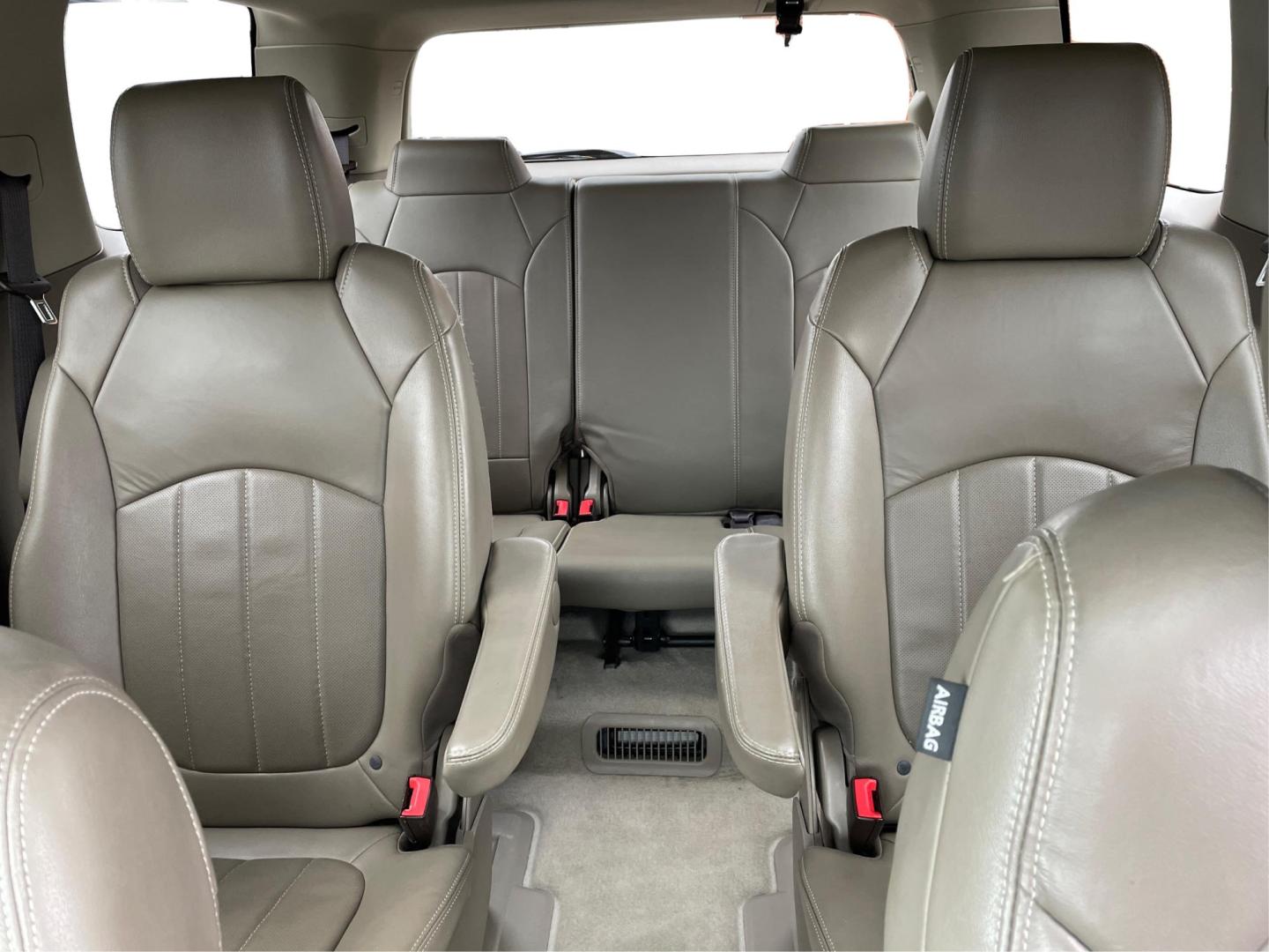 2015 GMC Acadia Denali (1GKKVTKD9FJ) with an 3.6L V-6 gasoline direct injection engine, located at 8750 N County Rd 25A, Piqua, OH, 45356, (937) 908-9800, 40.164391, -84.232513 - Photo#13
