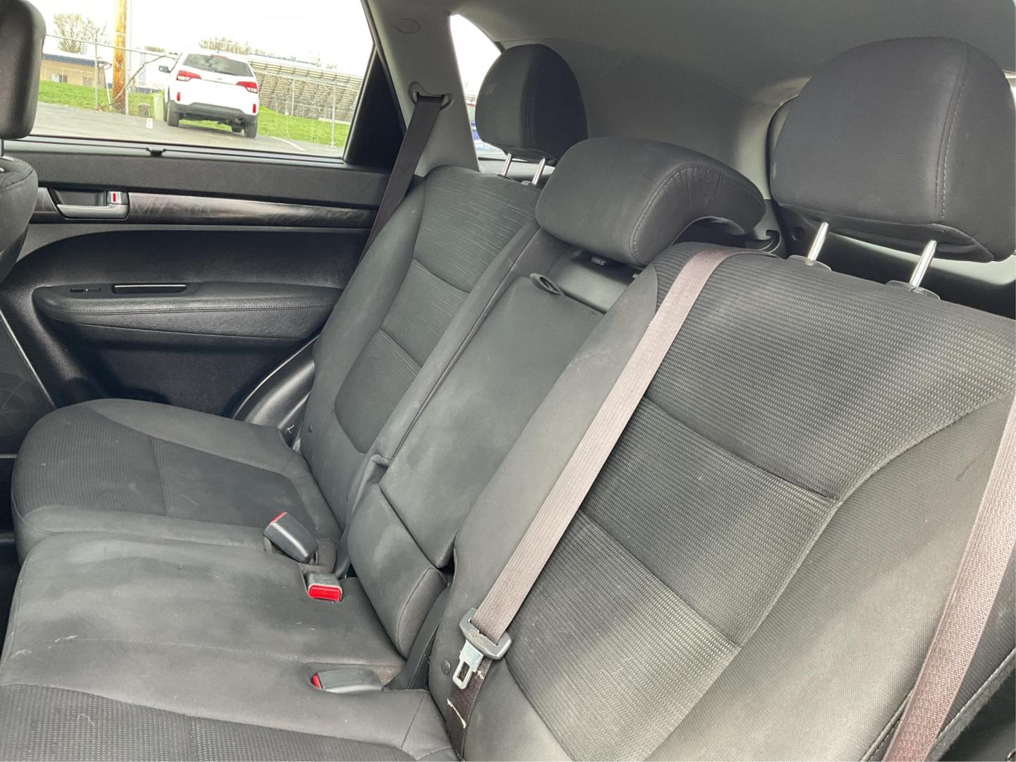 2014 Kia Sorento LX (5XYKT3A66EG) with an 2.4L I-4 gasoline direct injection engine, located at 880 E. National Road, Vandalia, OH, 45377, (937) 908-9800, 39.891918, -84.183594 - Photo#9