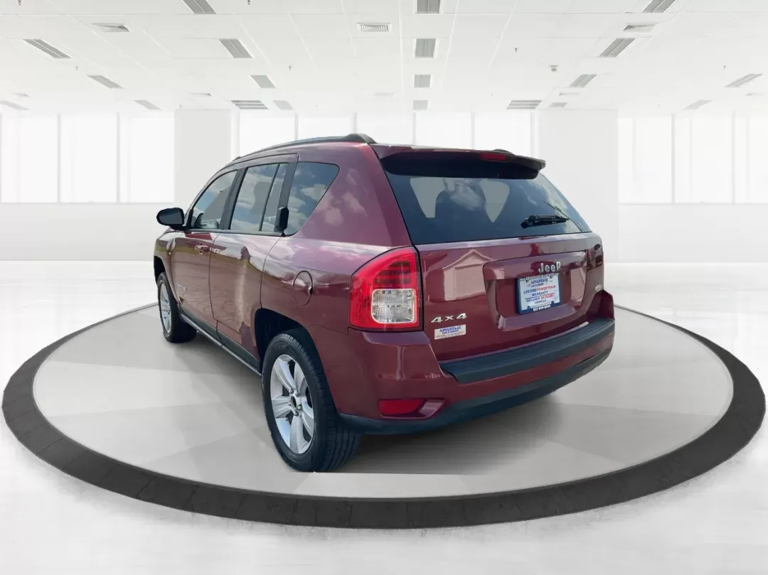 2013 Jeep Compass Latitude (1C4NJDEB6DD) with an 2.4L I-4 DOHC engine, located at 1184 Kauffman Ave, Fairborn, OH, 45324, (937) 908-9800, 39.807072, -84.030914 - Photo#4