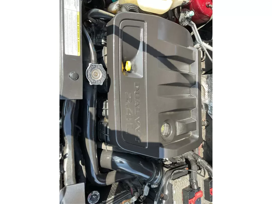 2013 Jeep Compass Latitude (1C4NJDEB6DD) with an 2.4L I-4 DOHC engine, located at 1184 Kauffman Ave, Fairborn, OH, 45324, (937) 908-9800, 39.807072, -84.030914 - Photo#10