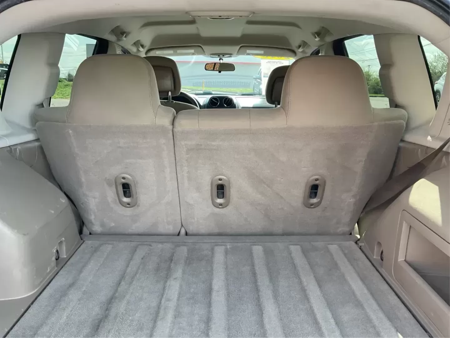 2013 Jeep Compass Latitude (1C4NJDEB6DD) with an 2.4L I-4 DOHC engine, located at 1184 Kauffman Ave, Fairborn, OH, 45324, (937) 908-9800, 39.807072, -84.030914 - Photo#10