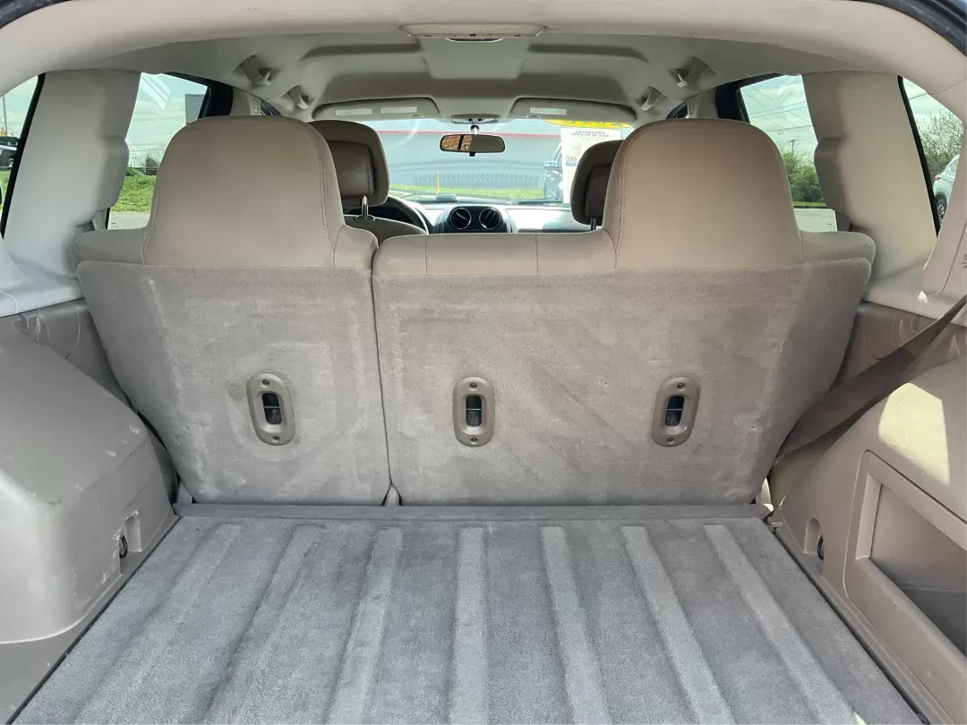 2013 Jeep Compass Latitude (1C4NJDEB6DD) with an 2.4L I-4 DOHC engine, located at 1184 Kauffman Ave, Fairborn, OH, 45324, (937) 908-9800, 39.807072, -84.030914 - Photo#11