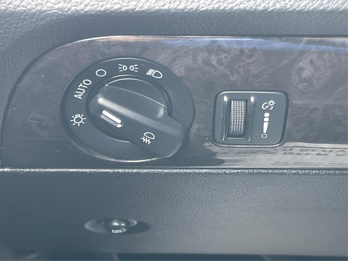 2012 Dodge Durango Citadel (1C4SDJET9CC) with an 3.6L V-6 DOHC engine, located at 8750 N County Rd 25A, Piqua, OH, 45356, (937) 908-9800, 40.164391, -84.232513 - Photo#16