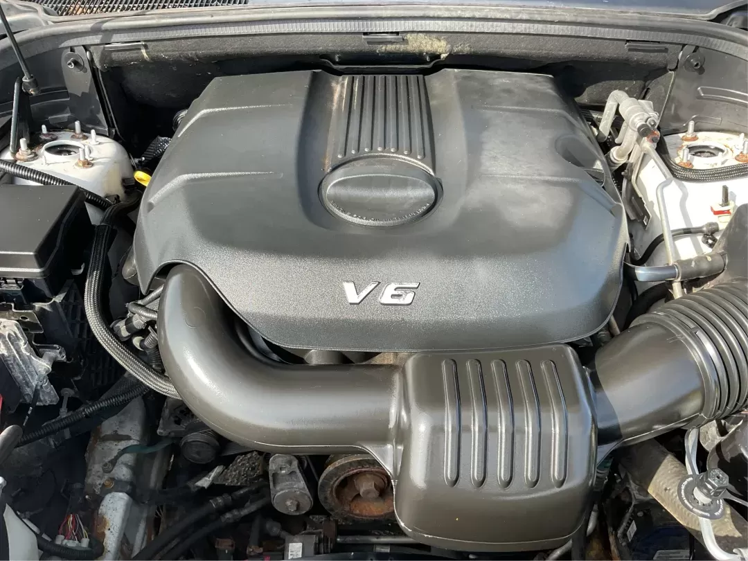 2014 Jeep Grand Cherokee Laredo (1C4RJFAGXEC) with an 3.6L V-6 DOHC engine, located at 1951 S Dayton Lakeview Rd., New Carlisle, OH, 45344, (937) 908-9800, 39.890999, -84.050255 - Photo#10