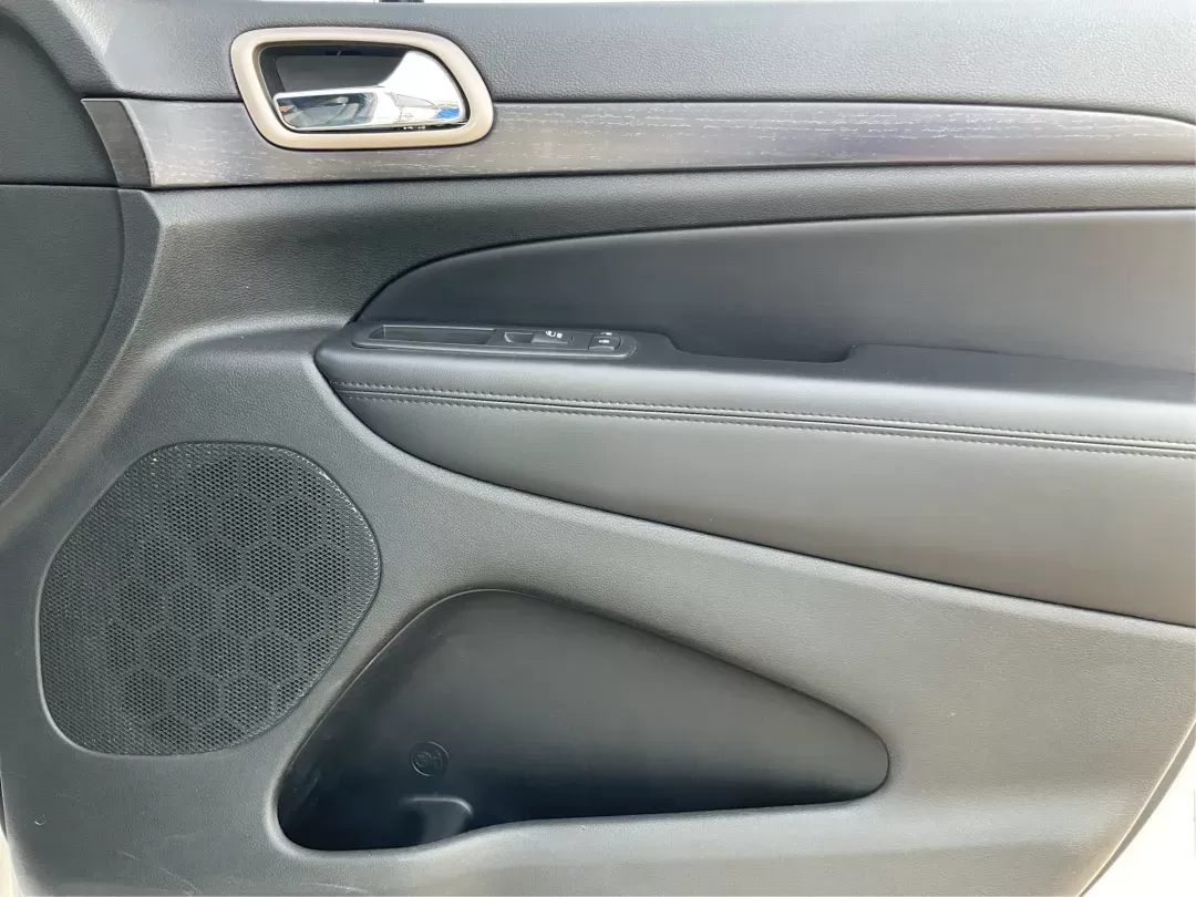 2014 Jeep Grand Cherokee Laredo (1C4RJFAGXEC) with an 3.6L V-6 DOHC engine, located at 1951 S Dayton Lakeview Rd., New Carlisle, OH, 45344, (937) 908-9800, 39.890999, -84.050255 - Photo#19