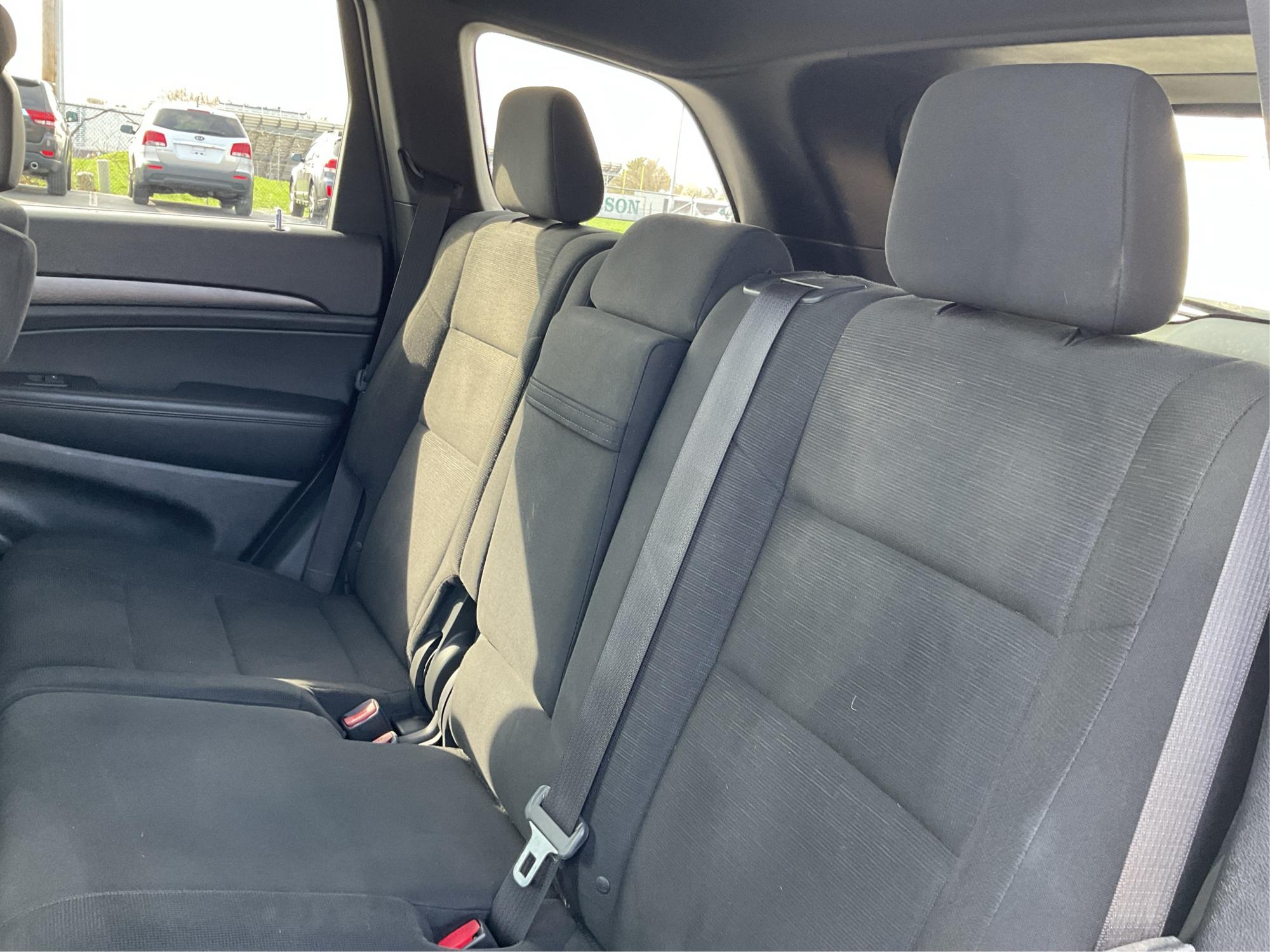 2014 Jeep Grand Cherokee Laredo (1C4RJFAGXEC) with an 3.6L V-6 DOHC engine, located at 1951 S Dayton Lakeview Rd., New Carlisle, OH, 45344, (937) 908-9800, 39.890999, -84.050255 - 2014 Jeep Grand Cherokee Laredo - Photo#9