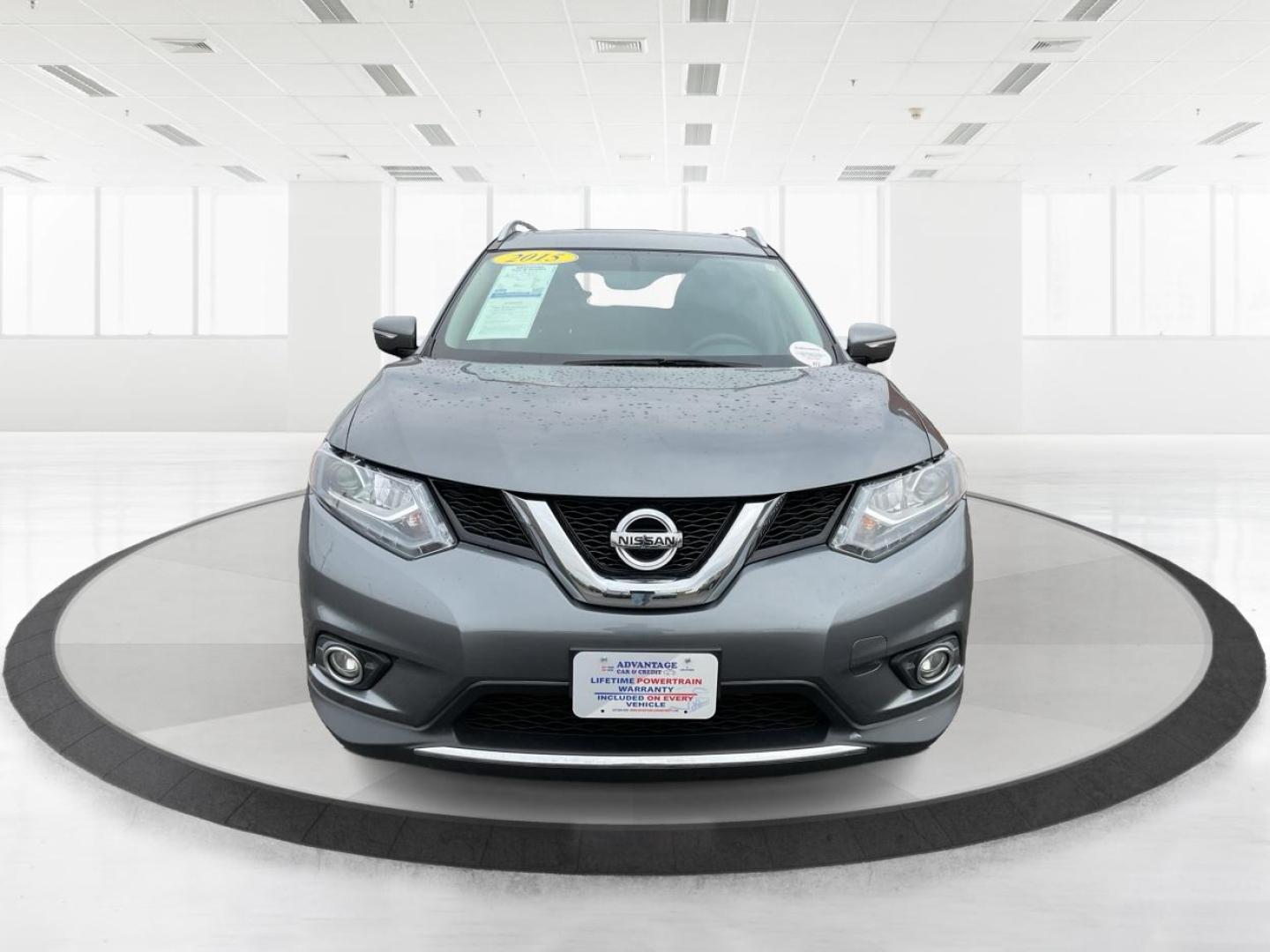 2015 Nissan Rogue SL (5N1AT2MV4FC) with an 2.5L I-4 DOHC engine, located at 880 E. National Road, Vandalia, OH, 45377, (937) 908-9800, 39.891918, -84.183594 - Photo#5