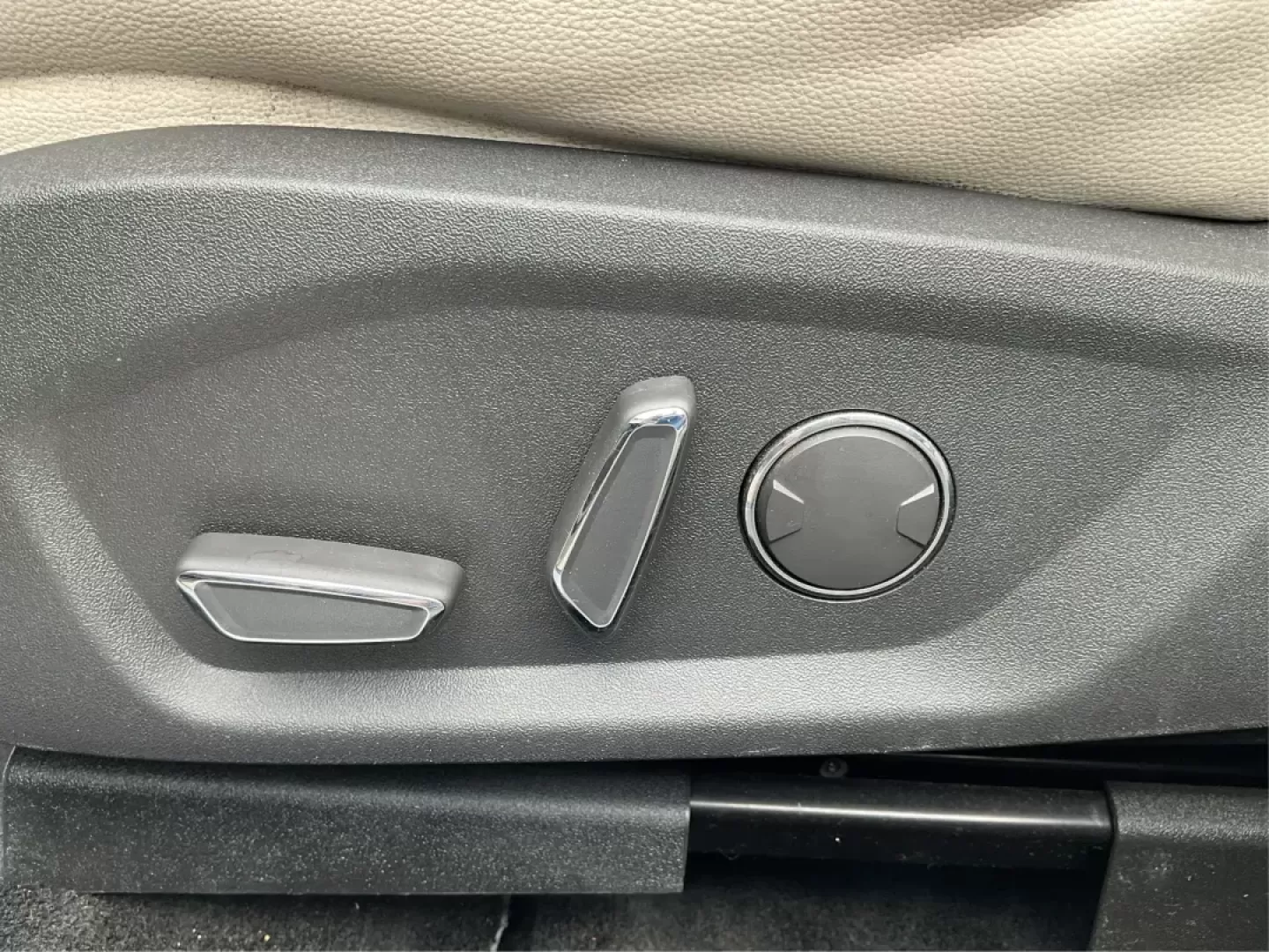 2015 Ford Fusion Titanium (3FA6P0K96FR) with an EcoBoost 2L I-4 gasoline direct injection engine, located at 401 Woodman Dr, Riverside, OH, 45431, (937) 908-9800, 39.760899, -84.123421 - 2015 Ford Fusion Titanium - Photo#18