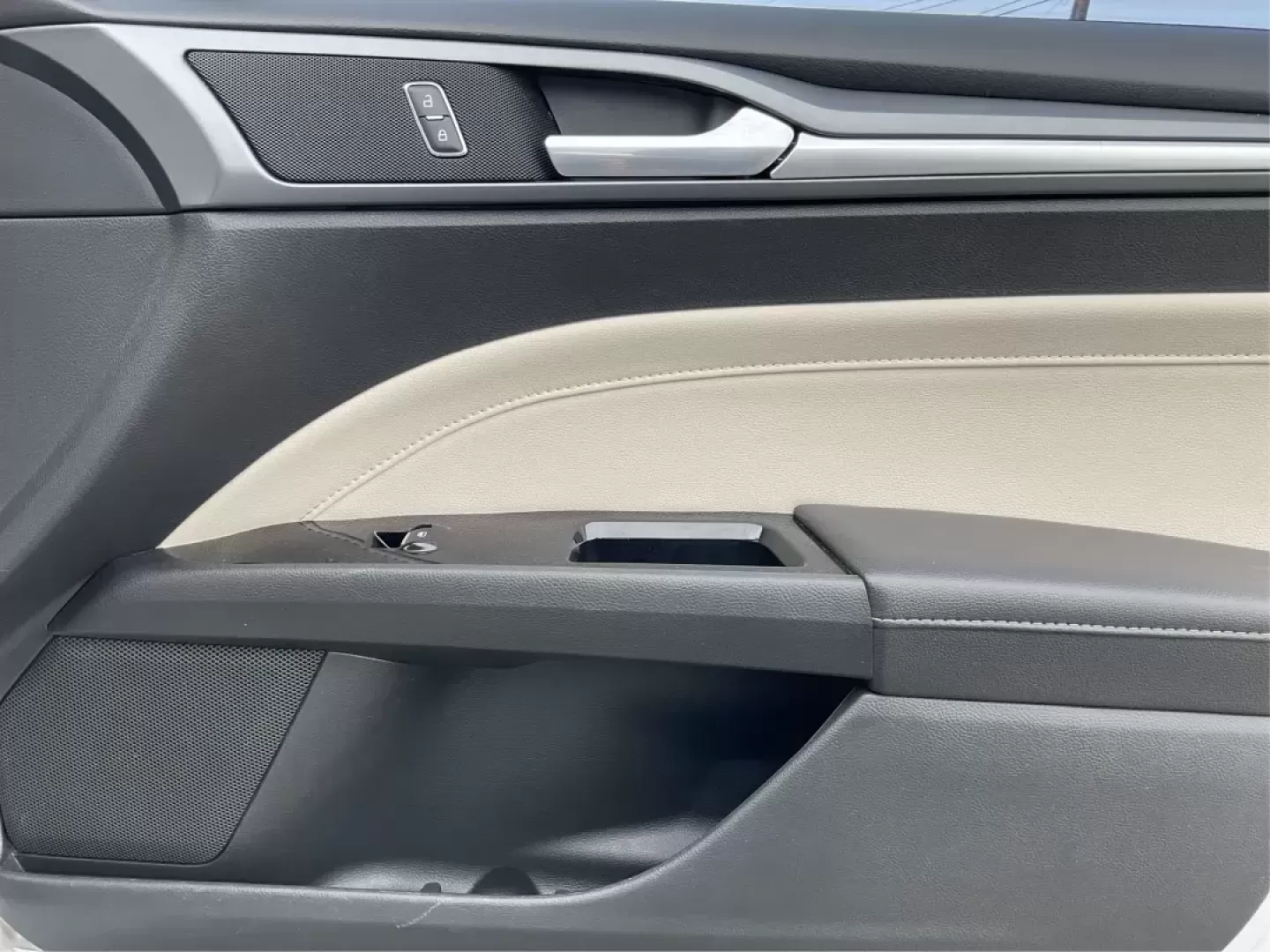 2015 Ford Fusion Titanium (3FA6P0K96FR) with an EcoBoost 2L I-4 gasoline direct injection engine, located at 401 Woodman Dr, Riverside, OH, 45431, (937) 908-9800, 39.760899, -84.123421 - 2015 Ford Fusion Titanium - Photo#20