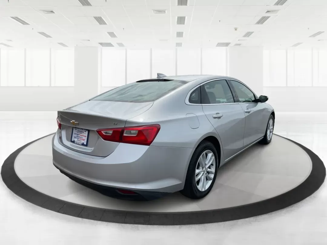 2016 Chevrolet Malibu 1LT (1G1ZE5ST4GF) with an ECOTEC 1.5L I-4 gasoline direct injection engine, located at 1184 Kauffman Ave, Fairborn, OH, 45324, (937) 908-9800, 39.807072, -84.030914 - Photo#2