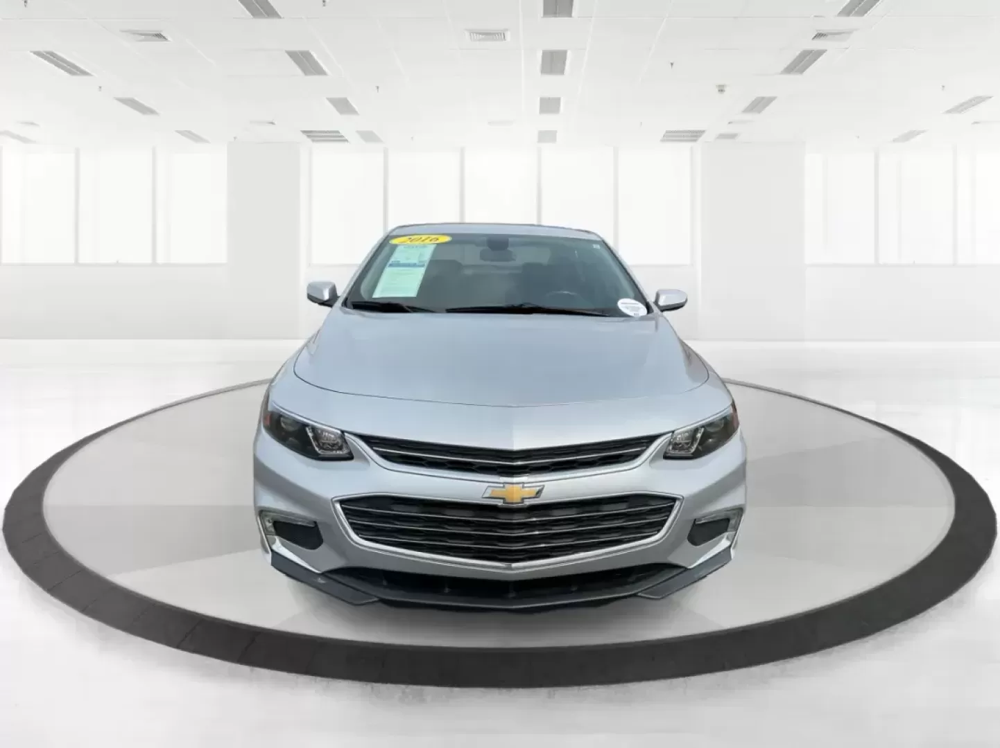 2016 Chevrolet Malibu 1LT (1G1ZE5ST4GF) with an ECOTEC 1.5L I-4 gasoline direct injection engine, located at 1184 Kauffman Ave, Fairborn, OH, 45324, (937) 908-9800, 39.807072, -84.030914 - Photo#6