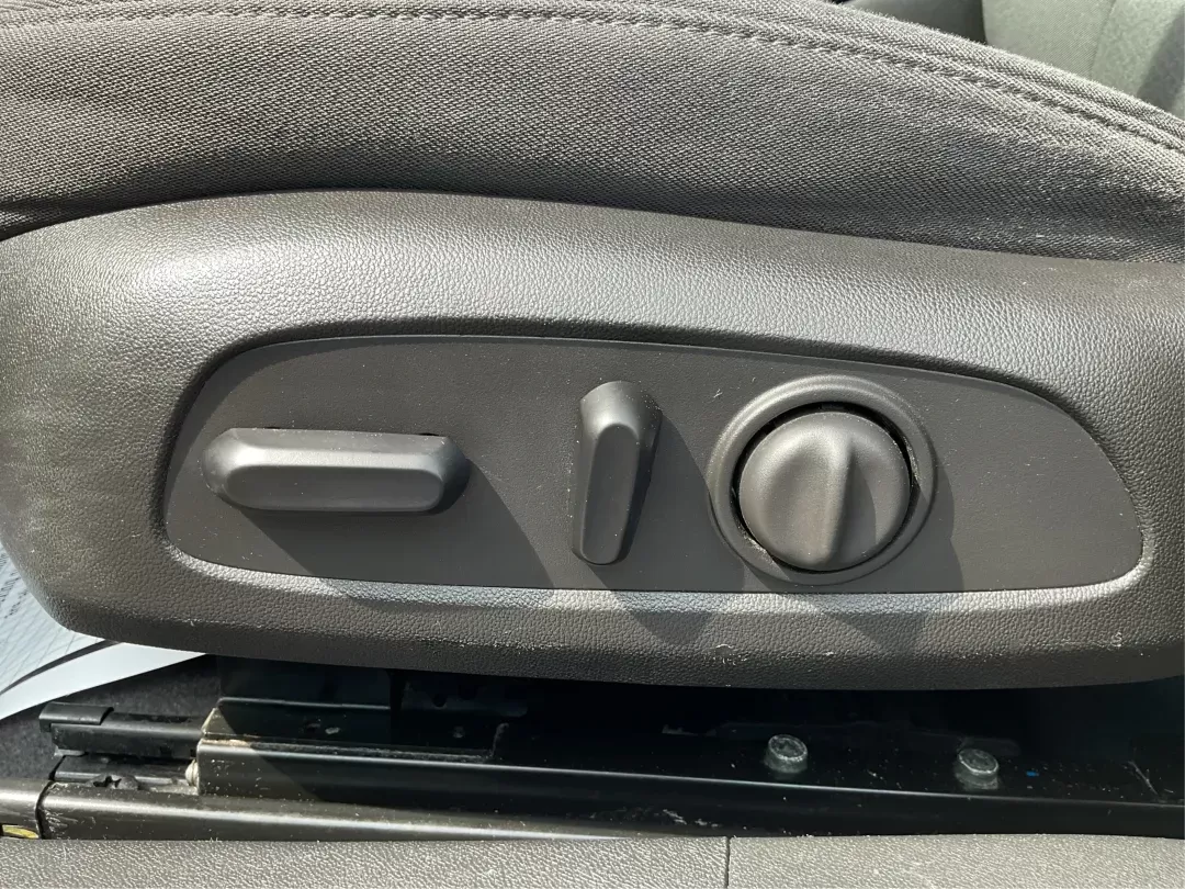 2016 Chevrolet Malibu 1LT (1G1ZE5ST4GF) with an ECOTEC 1.5L I-4 gasoline direct injection engine, located at 1184 Kauffman Ave, Fairborn, OH, 45324, (937) 908-9800, 39.807072, -84.030914 - Photo#18