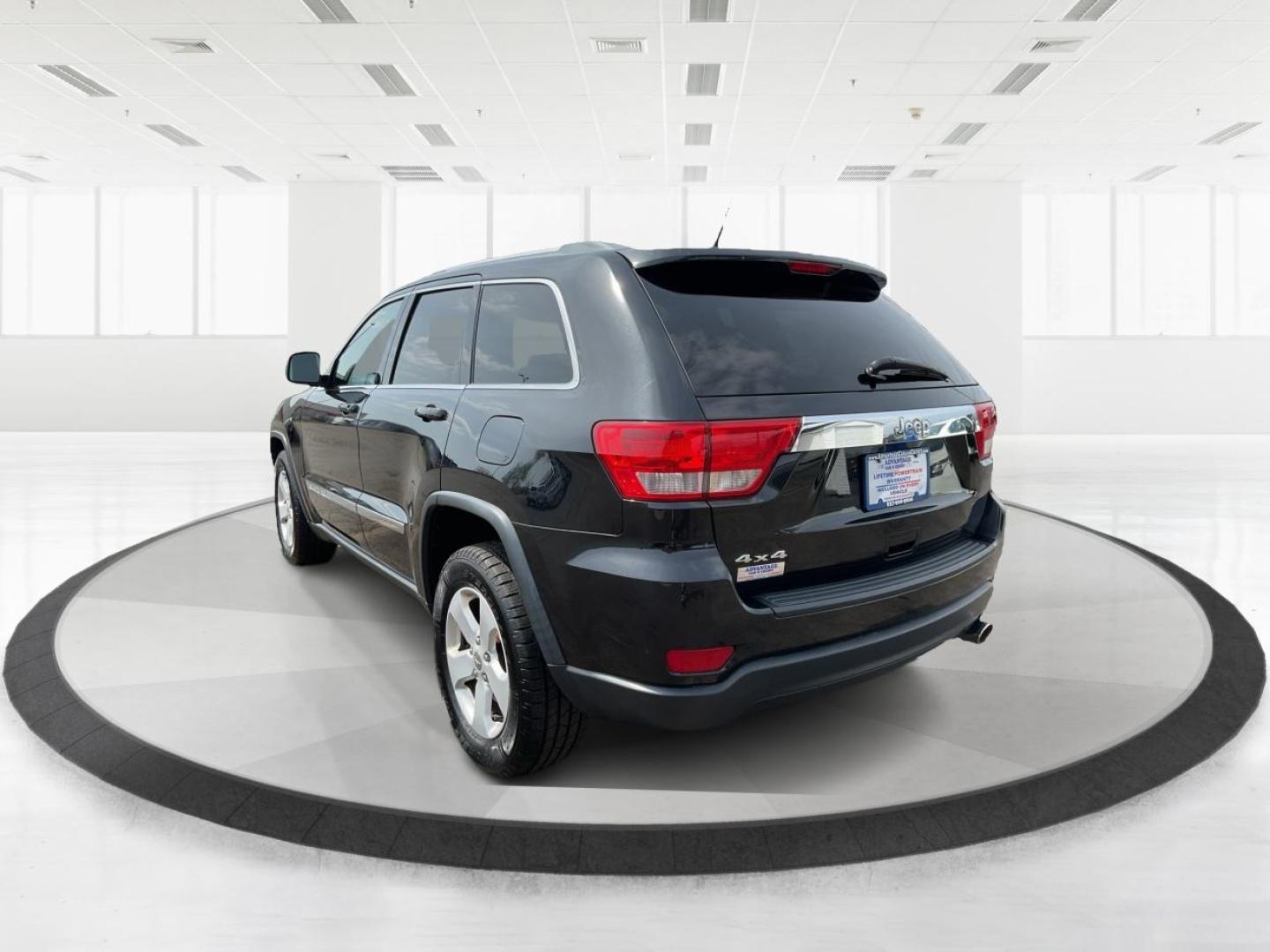 2012 Jeep Grand Cherokee Laredo (1C4RJFAG3CC) with an Other engine, located at 880 E. National Road, Vandalia, OH, 45377, (937) 908-9800, 39.891918, -84.183594 - Photo#4