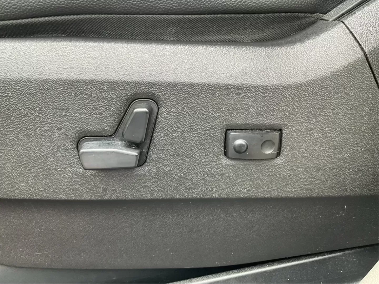 2016 Chrysler Town and Country Touring (2C4RC1BG8GR) with an Pentastar 3.6L V-6 DOHC engine, located at 880 E. National Road, Vandalia, OH, 45377, (937) 908-9800, 39.891918, -84.183594 - Photo#0