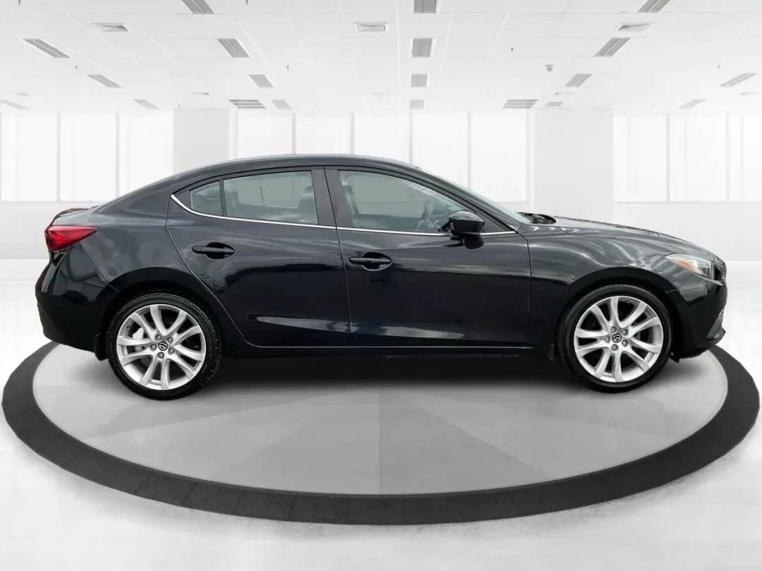 photo of 2016 Mazda MAZDA3 i Sport AT 4-Door
