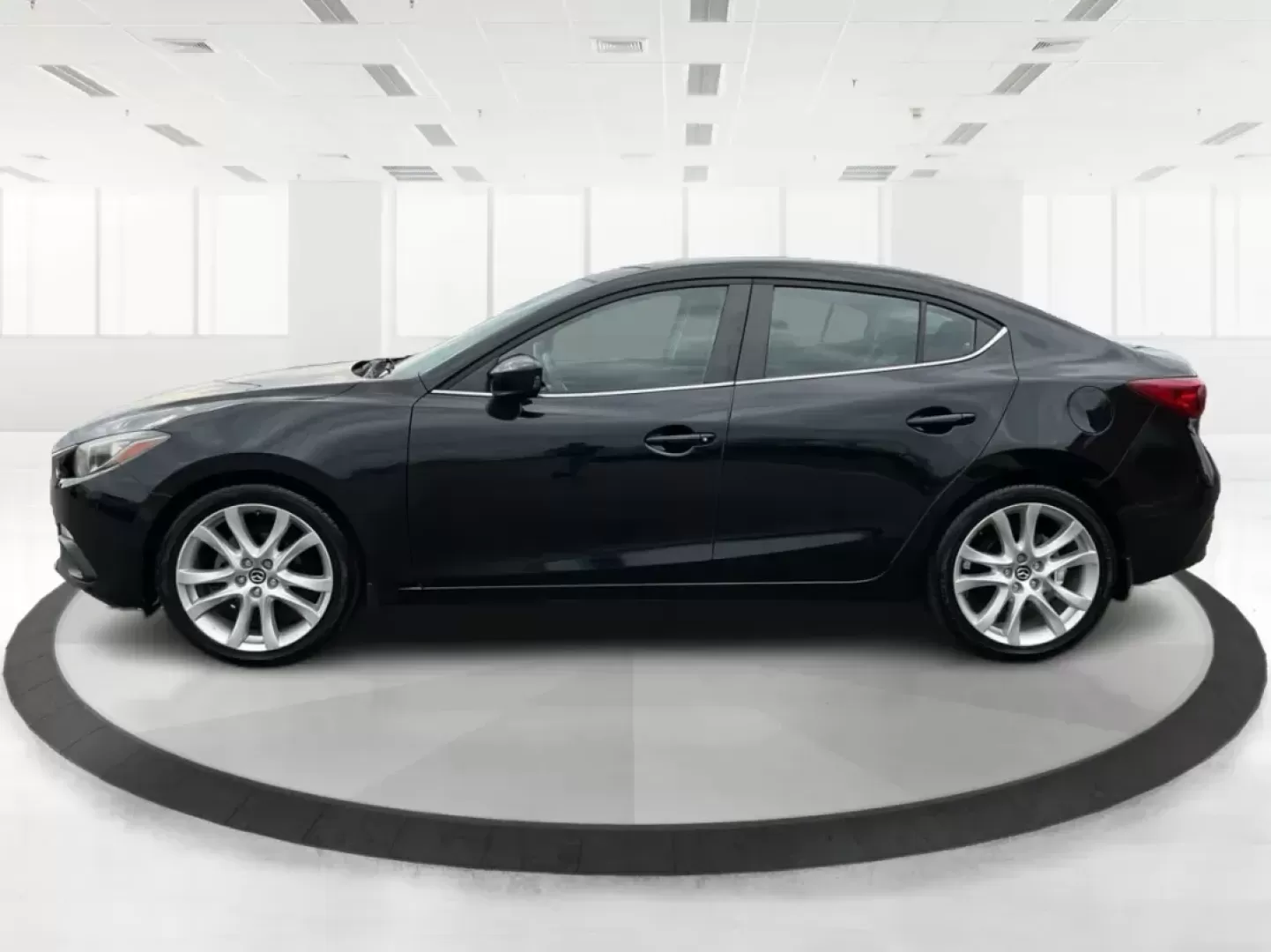 2016 Mazda MAZDA3 i Sport AT 4-Door (JM1BM1U74G1) with an 2.0L L4 DOHC 16V engine, 6-Speed Automatic transmission, located at 8750 N County Rd 25A, Piqua, OH, 45356, (937) 908-9800, 40.164391, -84.232513 - Photo#5