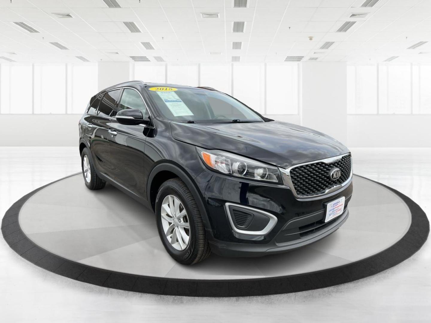 2018 Kia Sorento 2.4L LX (5XYPG4A38JG) with an 2.4L I-4 gasoline direct injection engine, located at 4508 South Dixie Dr, Moraine, OH, 45439, (937) 908-9800, 39.689976, -84.218452 - Photo#0