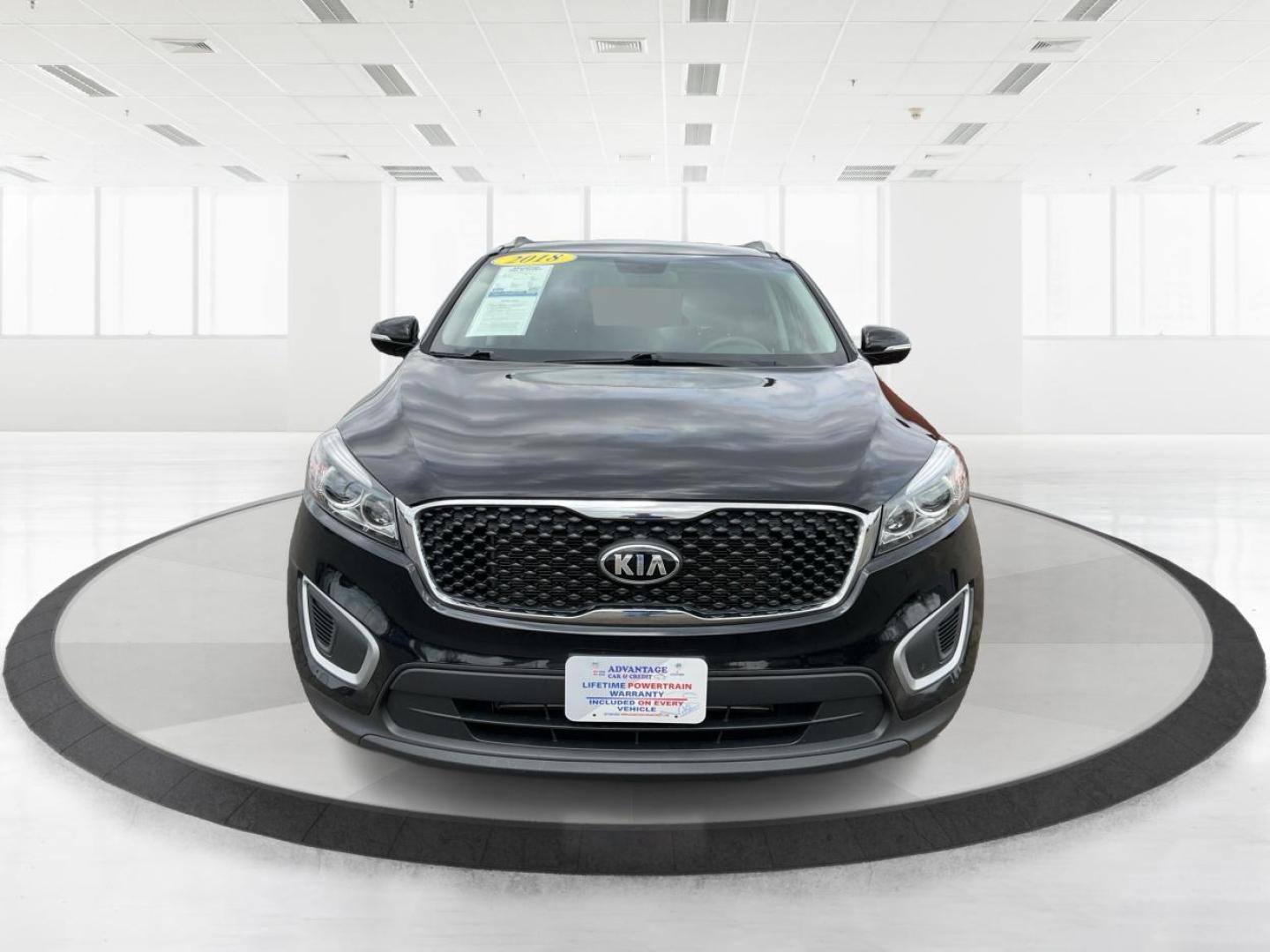 2018 Kia Sorento 2.4L LX (5XYPG4A38JG) with an 2.4L I-4 gasoline direct injection engine, located at 4508 South Dixie Dr, Moraine, OH, 45439, (937) 908-9800, 39.689976, -84.218452 - Photo#6