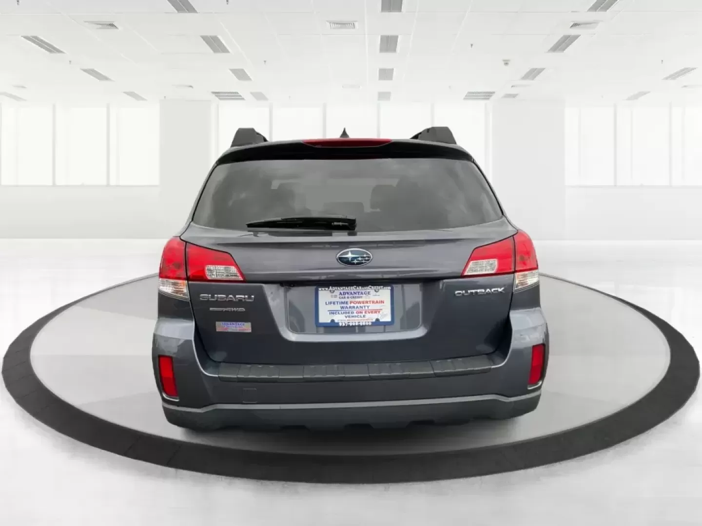 2014 Subaru Outback 2.5i Premium (4S4BRCDC0E3) with an 2.5L H-4 DOHC engine, located at 8750 N County Rd 25A, Piqua, OH, 45356, (937) 908-9800, 40.164391, -84.232513 - Photo#3