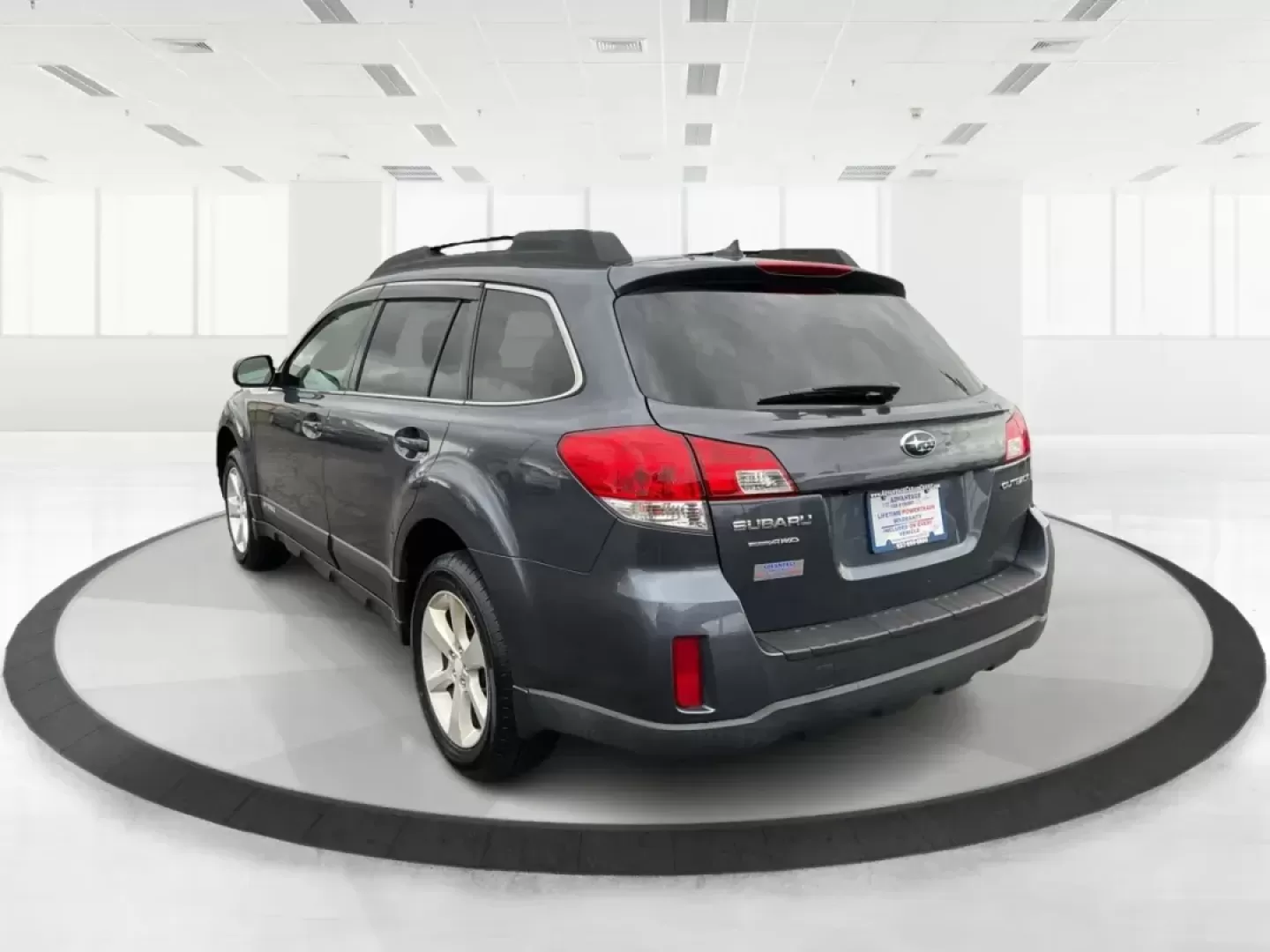 2014 Subaru Outback 2.5i Premium (4S4BRCDC0E3) with an 2.5L H-4 DOHC engine, located at 8750 N County Rd 25A, Piqua, OH, 45356, (937) 908-9800, 40.164391, -84.232513 - Photo#4
