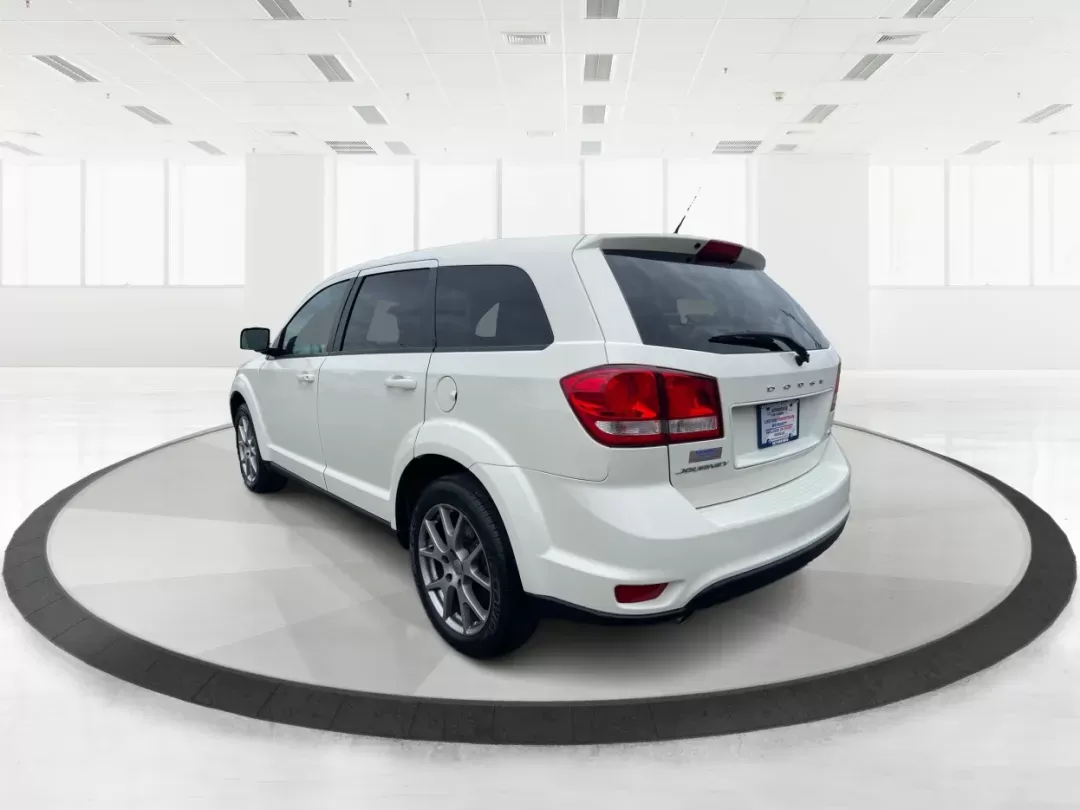 2015 Dodge Journey R/T (3C4PDDEG0FT) with an 3.6L V-6 DOHC engine, located at 1184 Kauffman Ave, Fairborn, OH, 45324, (937) 908-9800, 39.807072, -84.030914 - 2015 Dodge Journey R/T - Photo#4