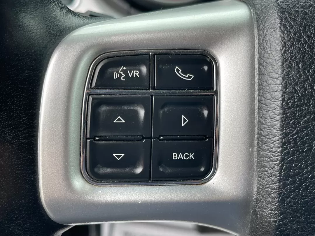 2015 Dodge Journey R/T (3C4PDDEG0FT) with an 3.6L V-6 DOHC engine, located at 1184 Kauffman Ave, Fairborn, OH, 45324, (937) 908-9800, 39.807072, -84.030914 - 2015 Dodge Journey R/T - Photo#14