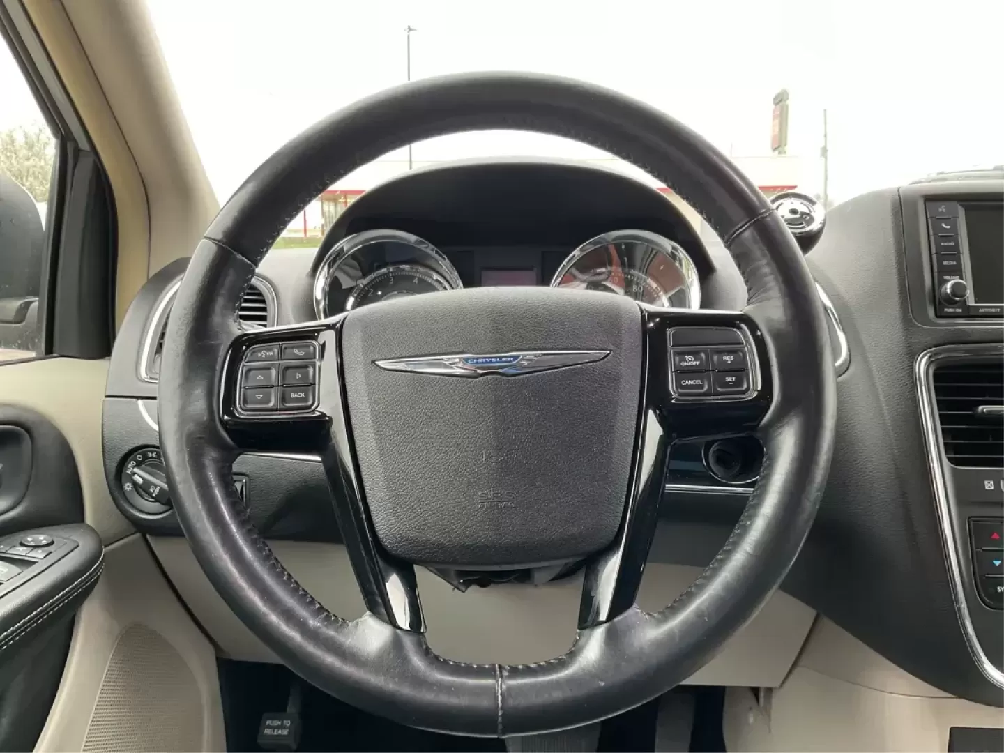 2014 Chrysler Town and Country Touring-L 30th Anniversary (2C4RC1CG7ER) with an Pentastar 3.6L V-6 DOHC engine, located at 1184 Kauffman Ave, Fairborn, OH, 45324, (937) 908-9800, 39.807072, -84.030914 - Photo#14