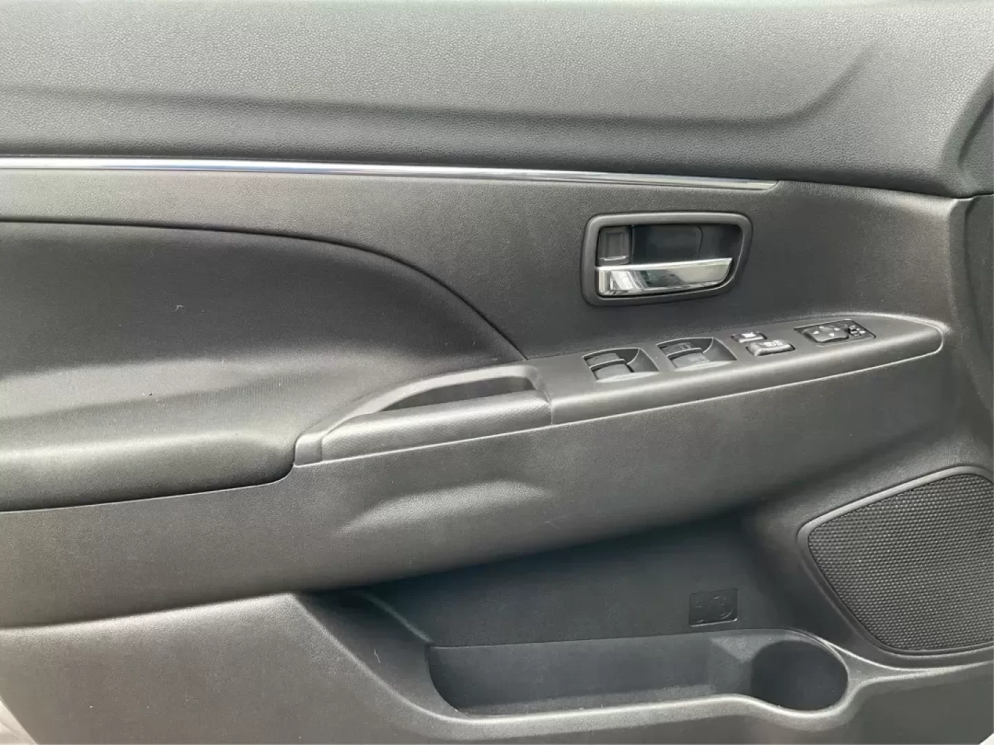 2015 Mitsubishi Outlander Sport (4A4AR4AU9FE) with an Other engine, located at 1099 N County Rd 25A, Troy, OH, 45373, (937) 908-9800, 40.057079, -84.212883 - 2015 Mitsubishi Outlander Sport - Photo#16