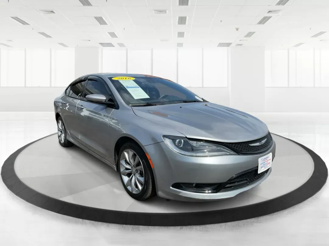 photo of 2016 Chrysler 200 S